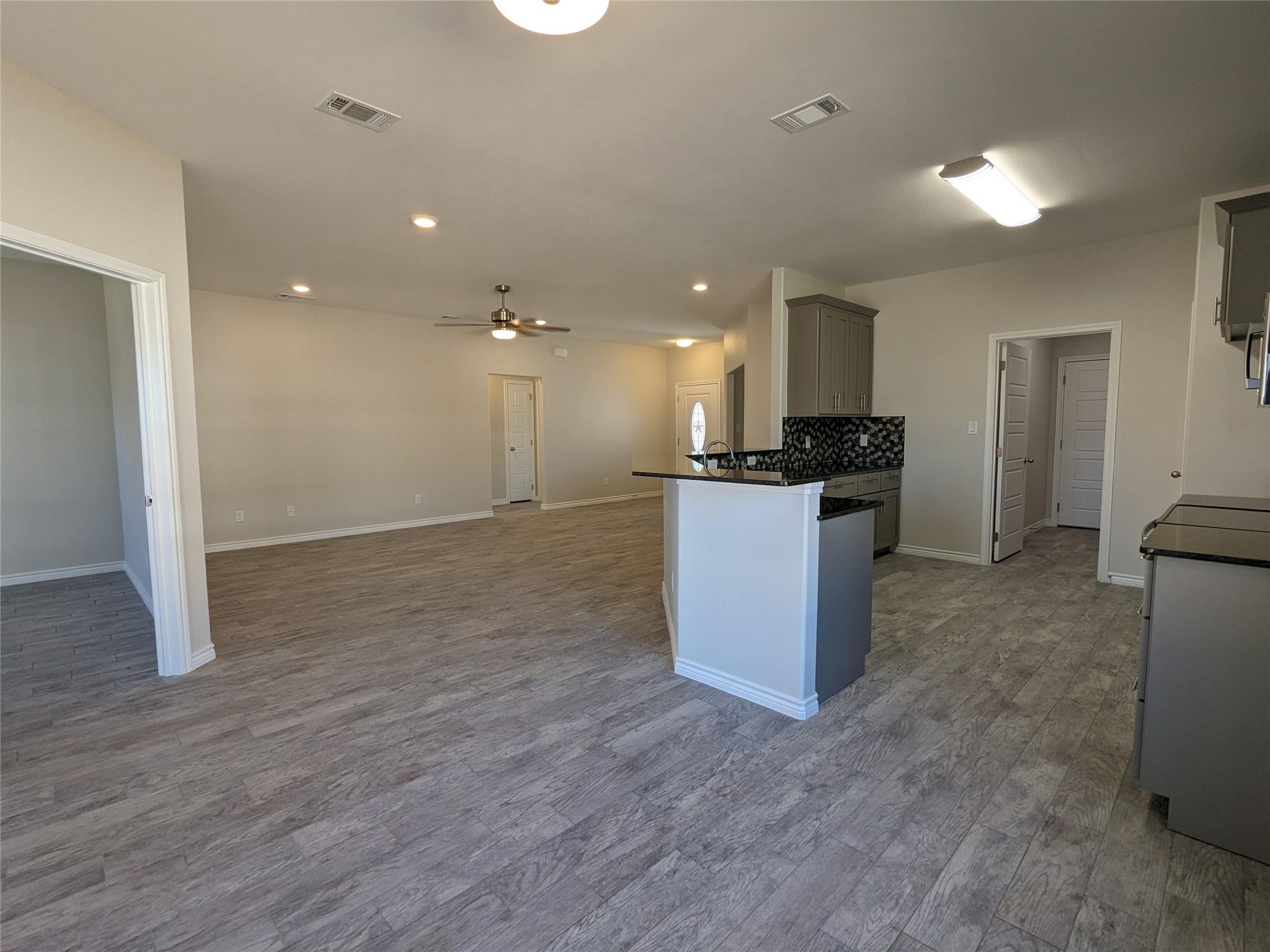 407 Gamel St, Lampasas, TX 76550