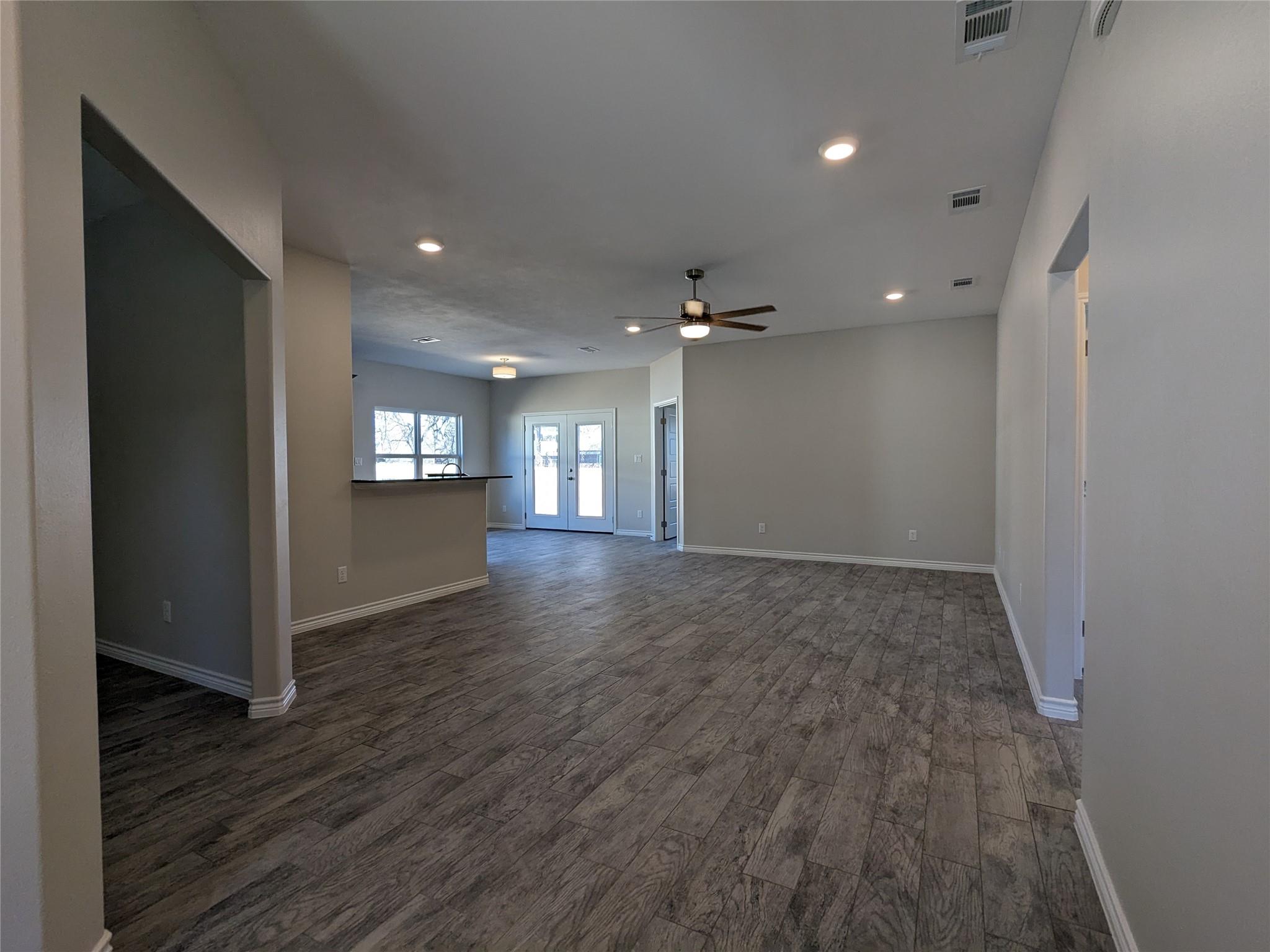 407 Gamel St, Lampasas, TX 76550