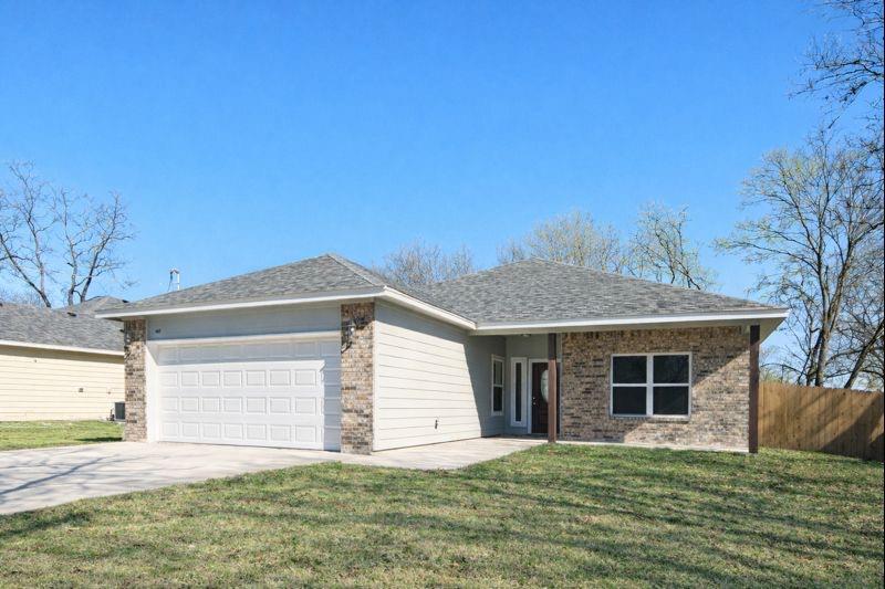 407 Gamel St, Lampasas, TX 76550