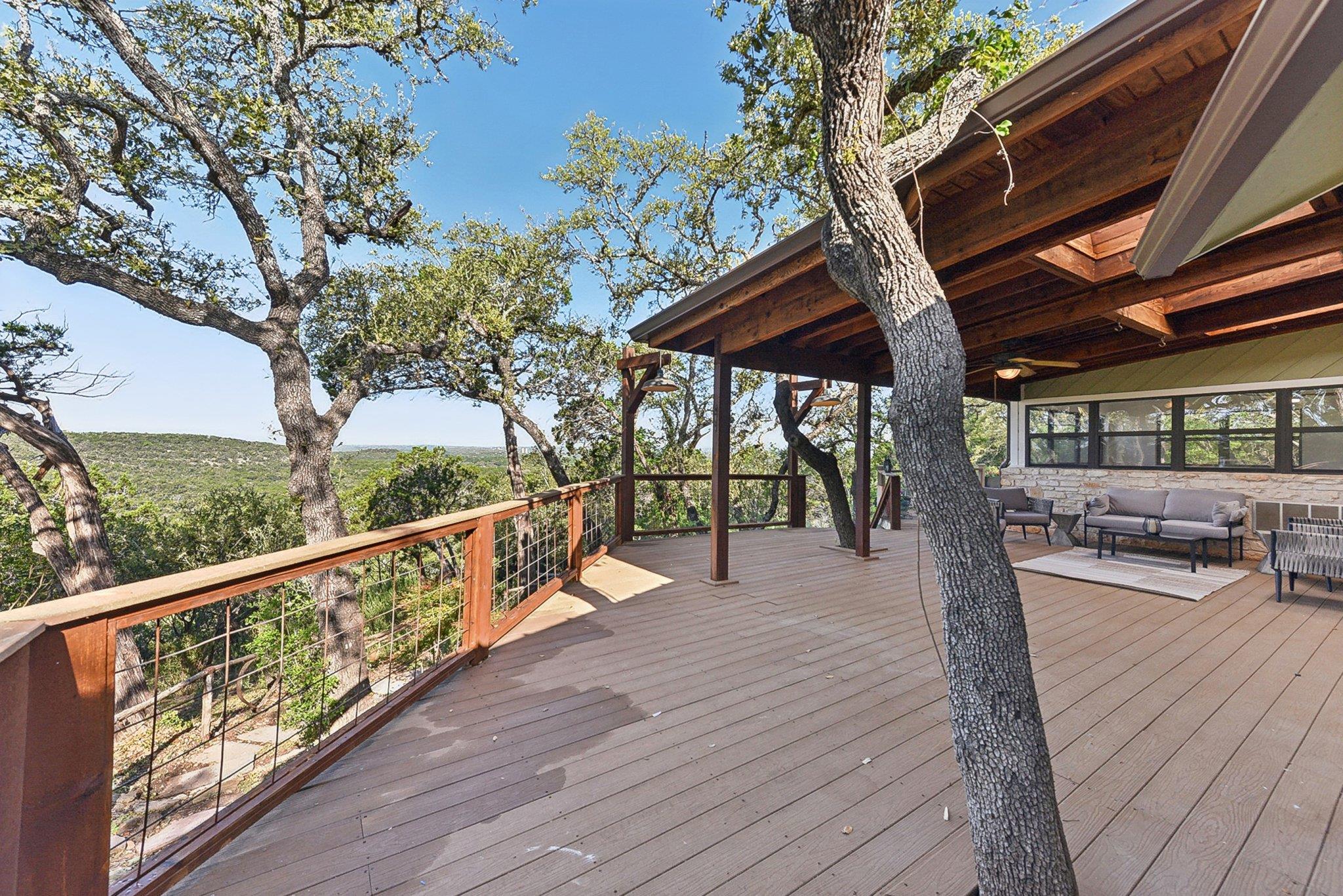 101 Mesa Dr, Wimberley, TX 78676