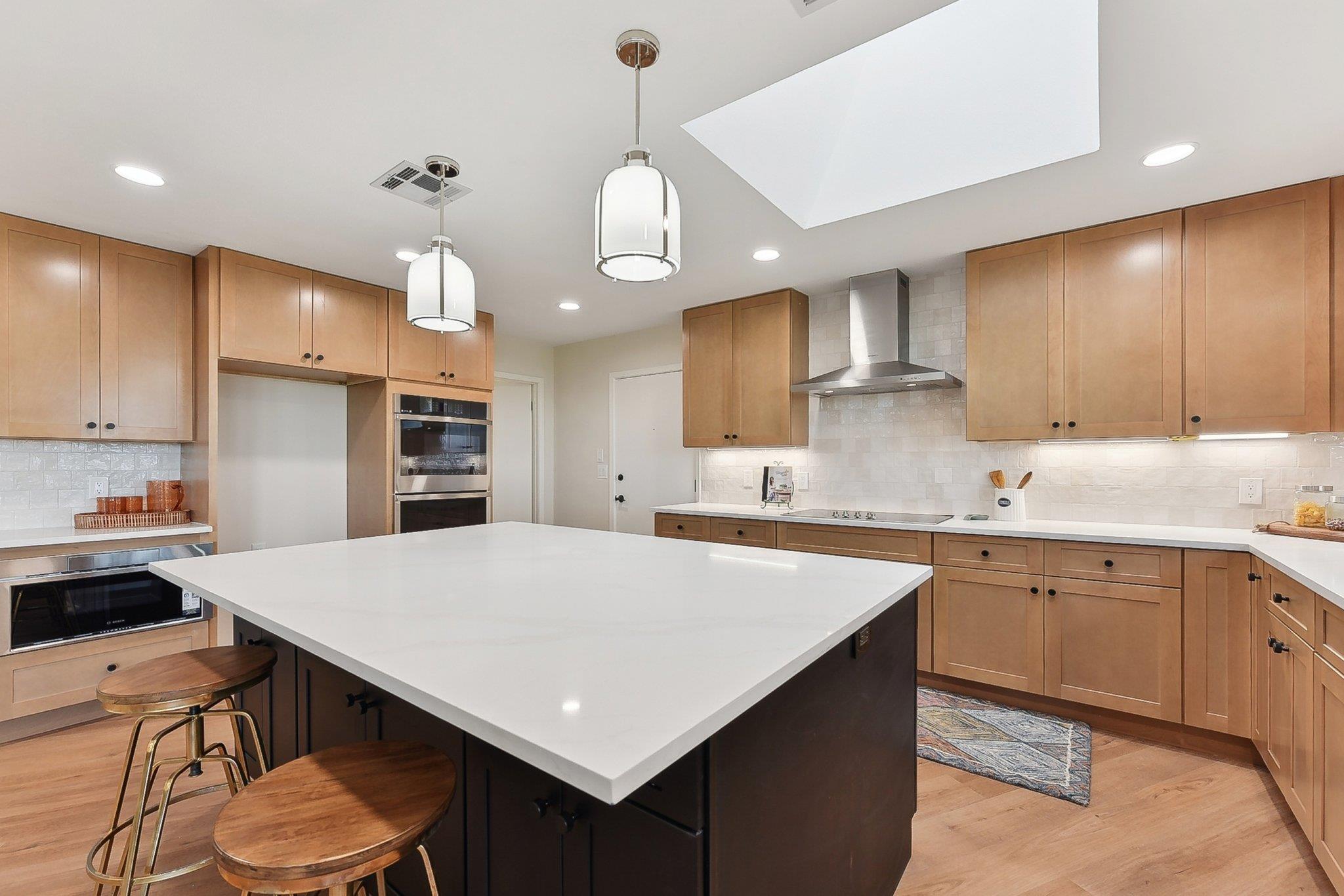 101 Mesa Dr, Wimberley, TX 78676