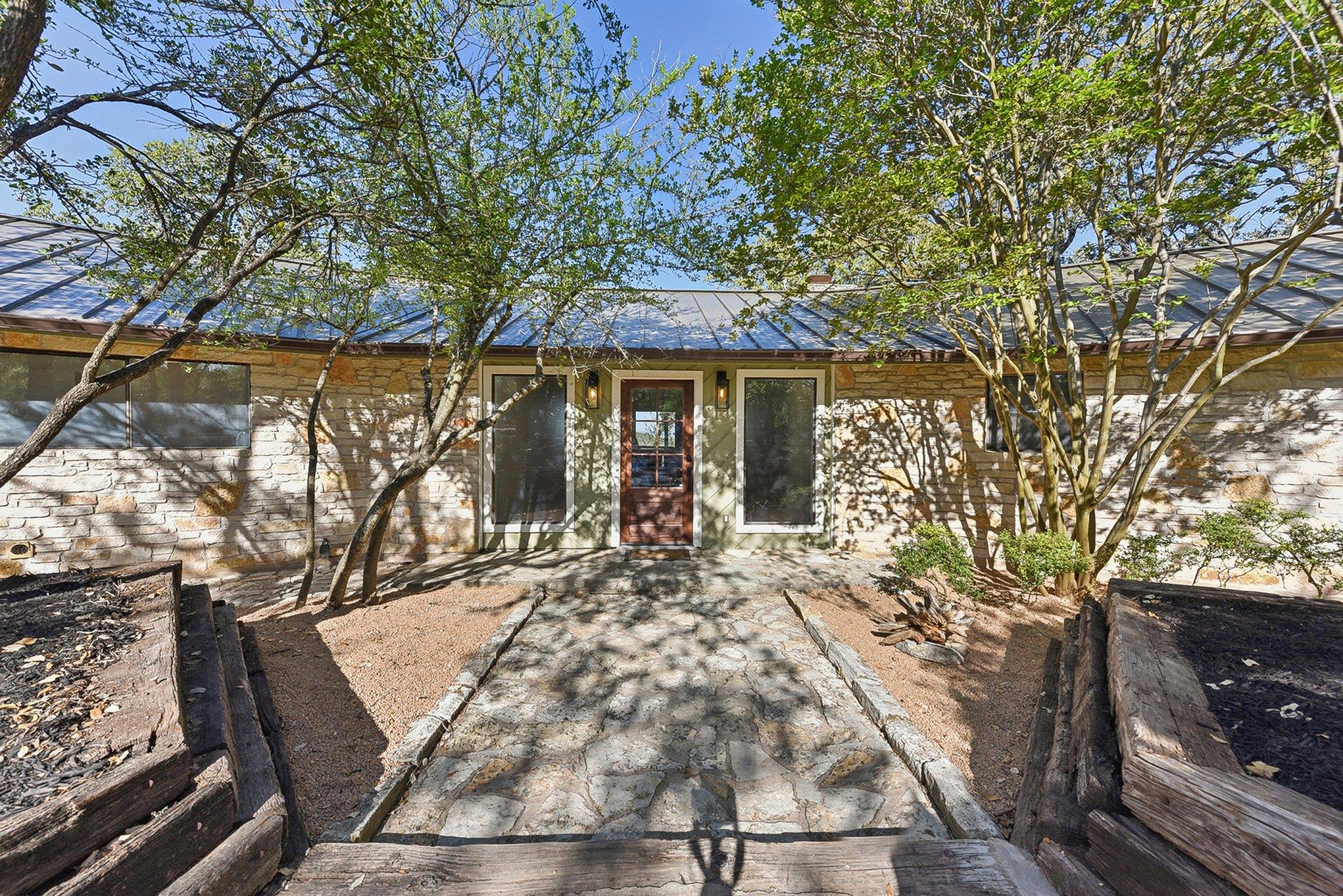 101 Mesa Dr, Wimberley, TX 78676