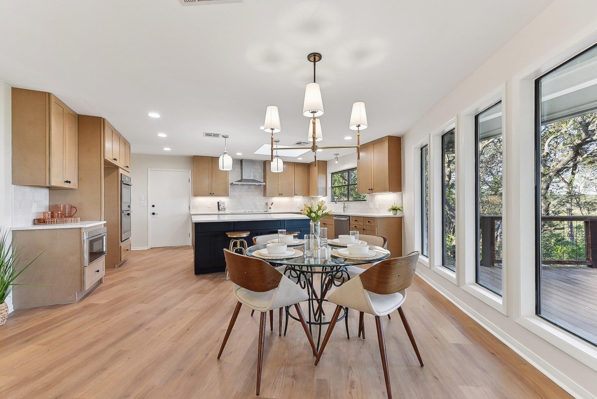 101 Mesa Dr, Wimberley, TX 78676