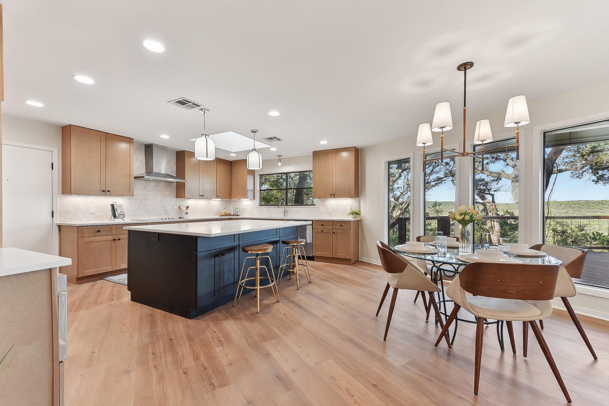 101 Mesa Dr, Wimberley, TX 78676