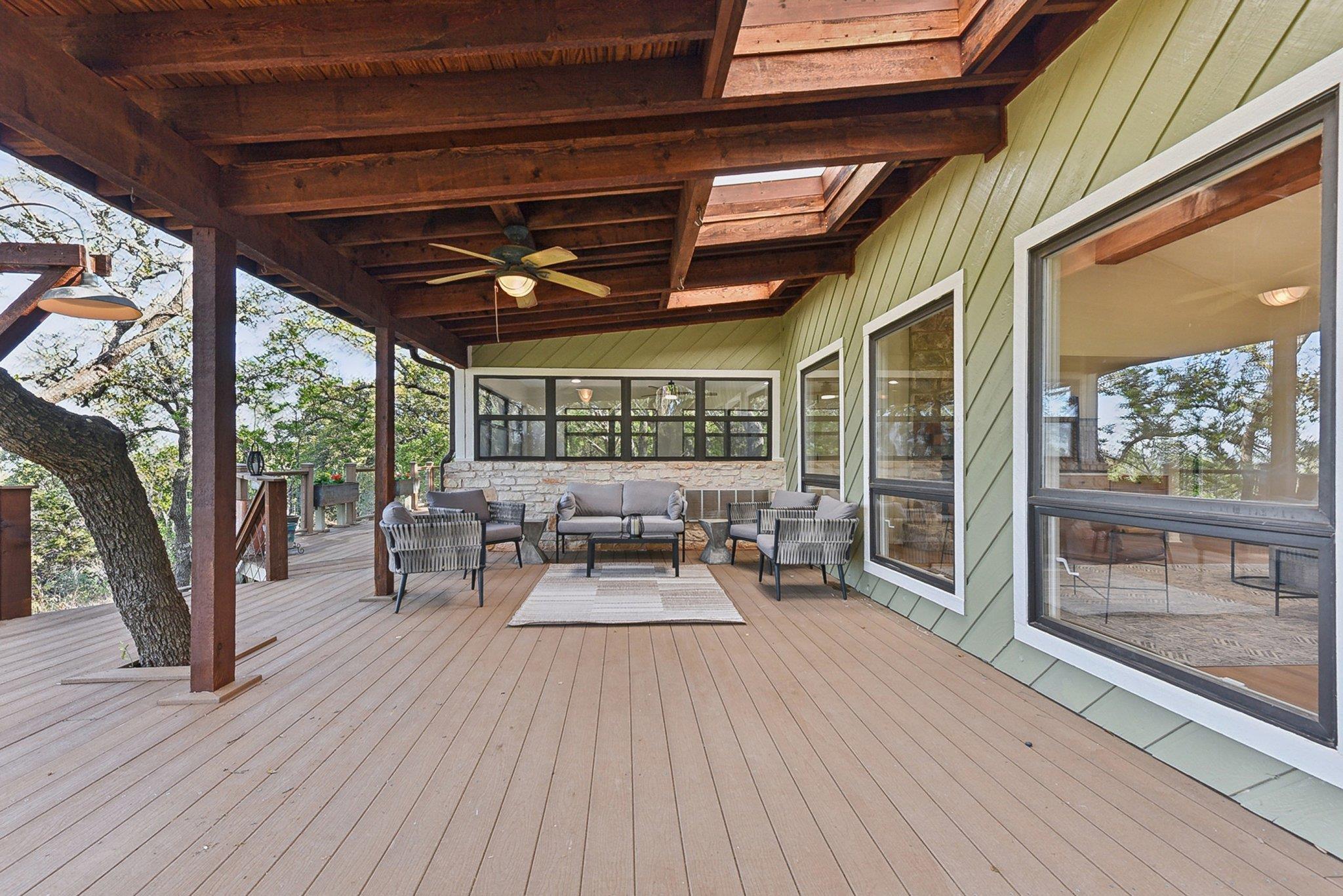 101 Mesa Dr, Wimberley, TX 78676