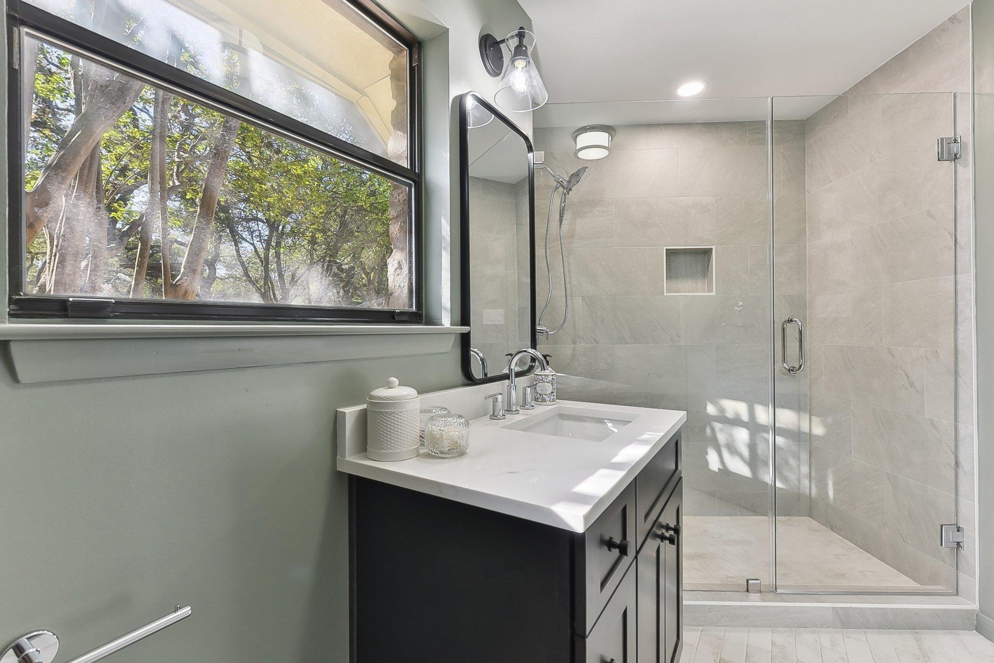 101 Mesa Dr, Wimberley, TX 78676