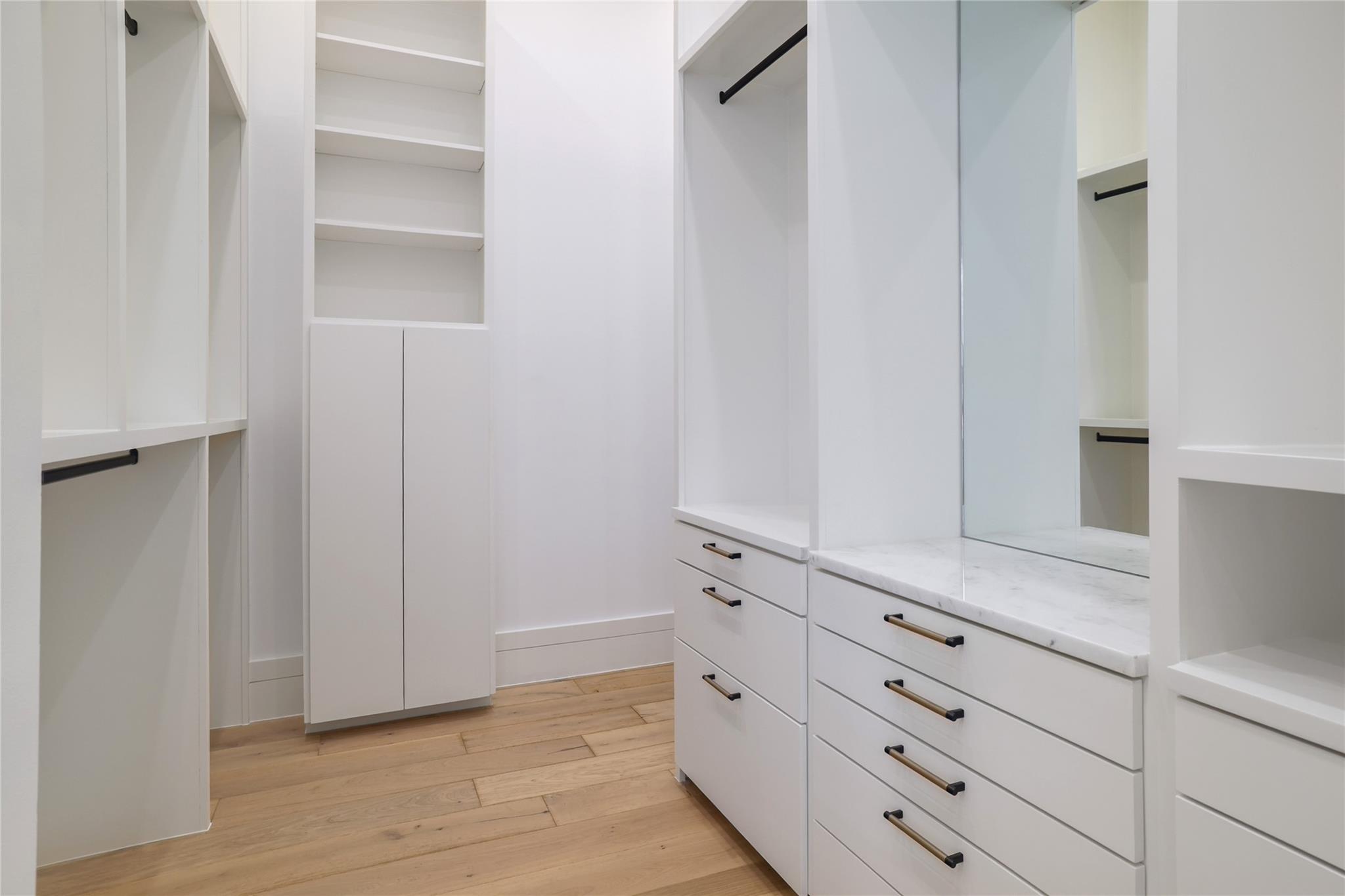 2701 Toro Canyon Rd # B, Austin, TX 78746