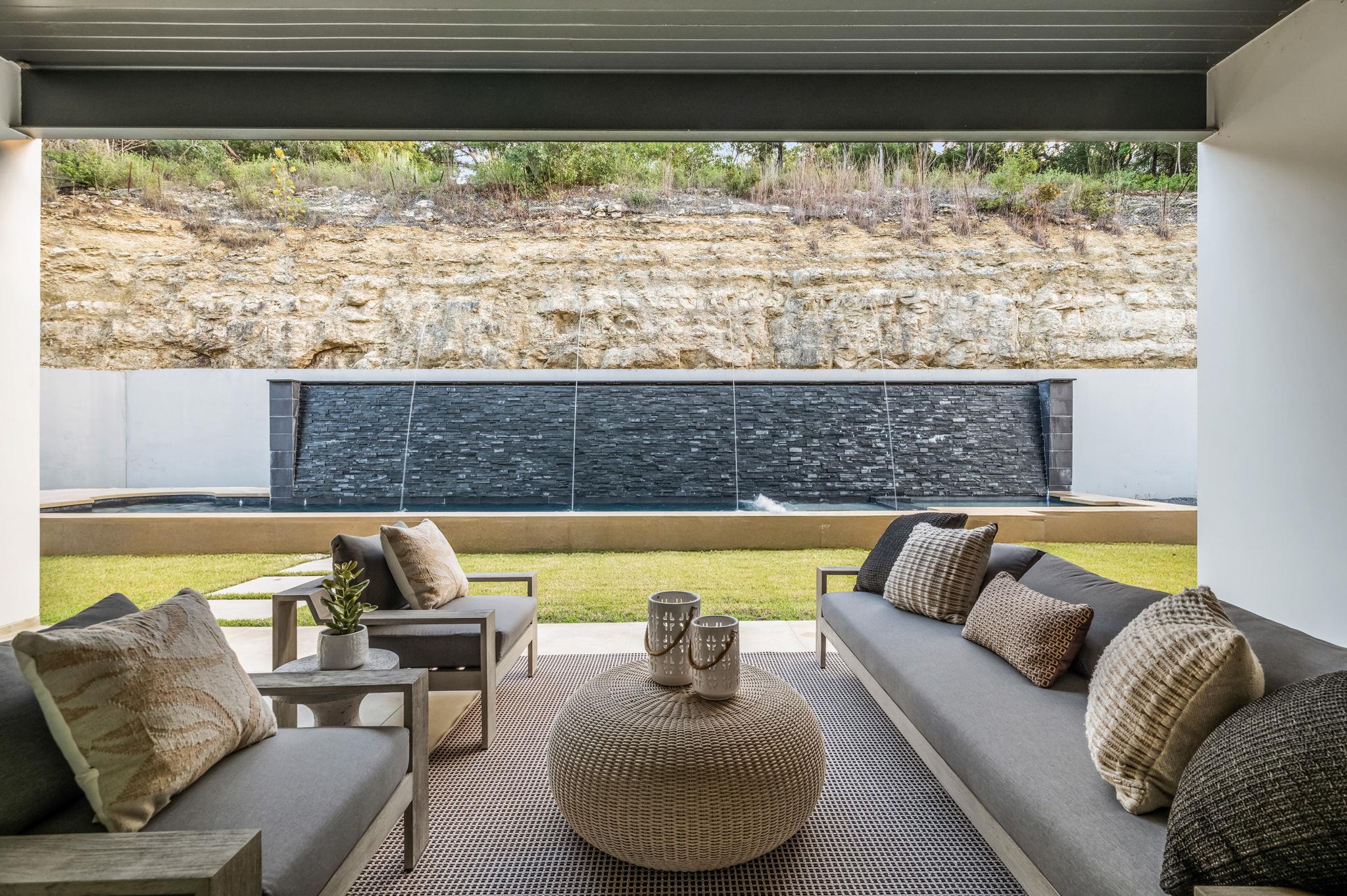 2701 Toro Canyon Rd # B, Austin, TX 78746