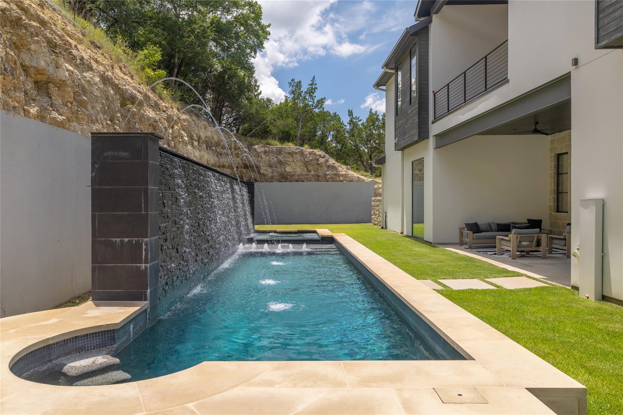 2701 Toro Canyon Rd # B, Austin, TX 78746