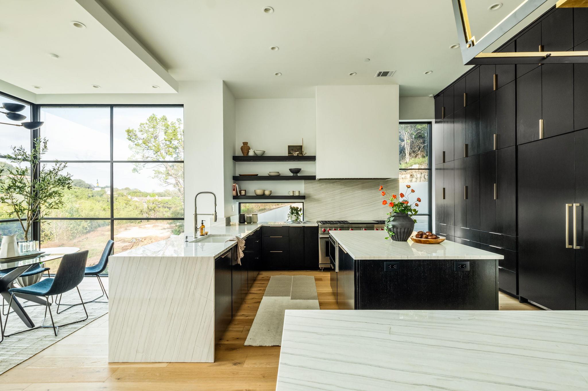 2701 Toro Canyon Rd # B, Austin, TX 78746