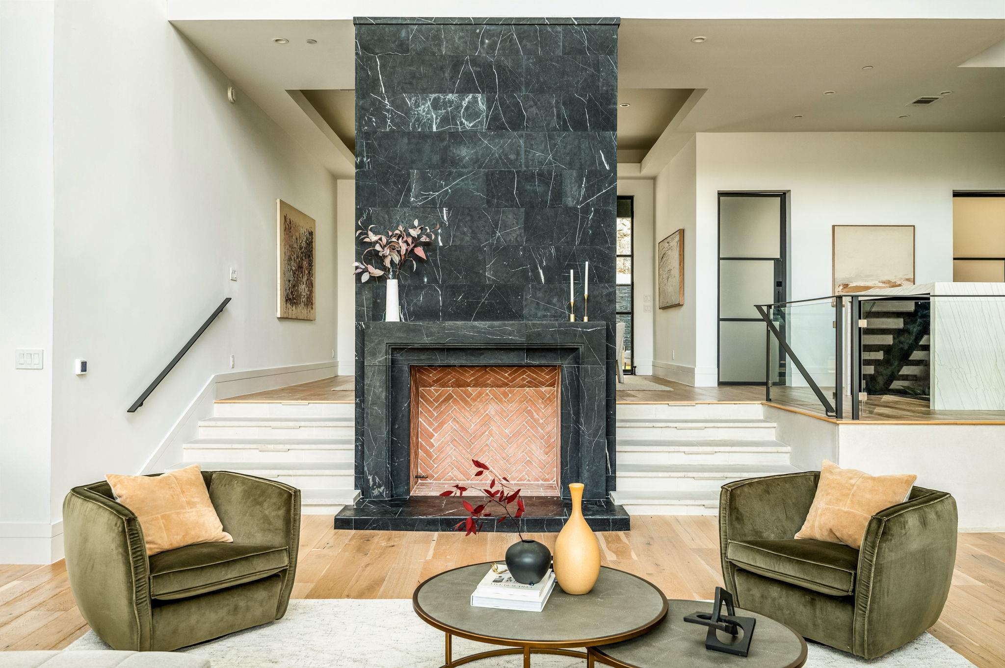 2701 Toro Canyon Rd # B, Austin, TX 78746