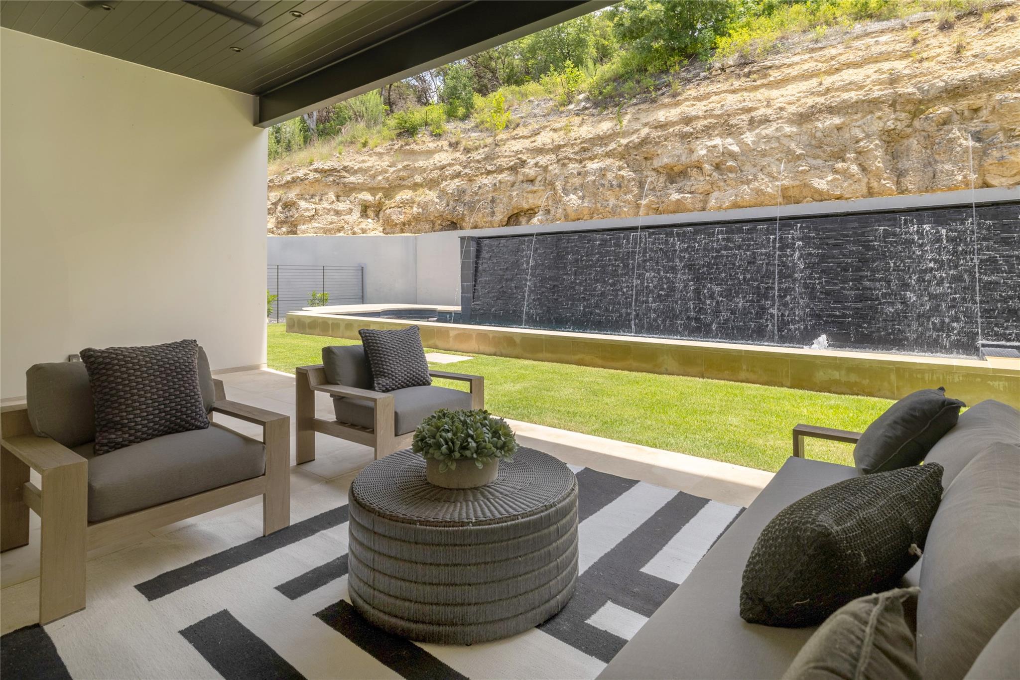 2701 Toro Canyon Rd # B, Austin, TX 78746