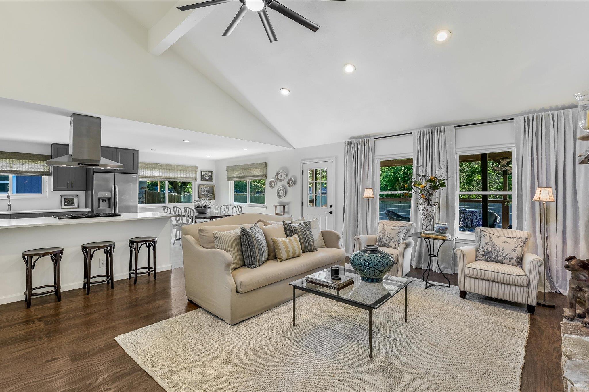 6201 Sun Vista Dr, Austin, TX 78749
