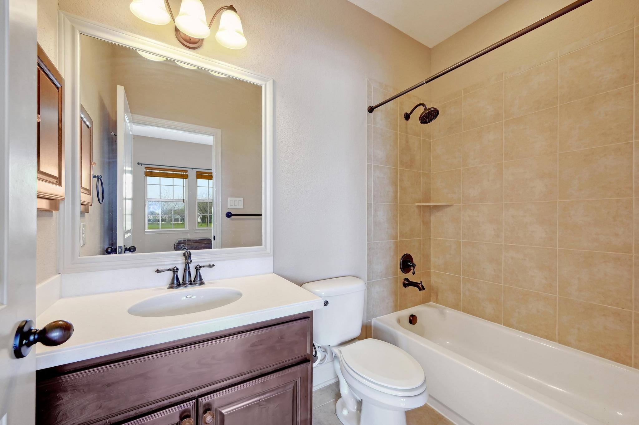 100 Prim Rose, Blanco, TX 78606