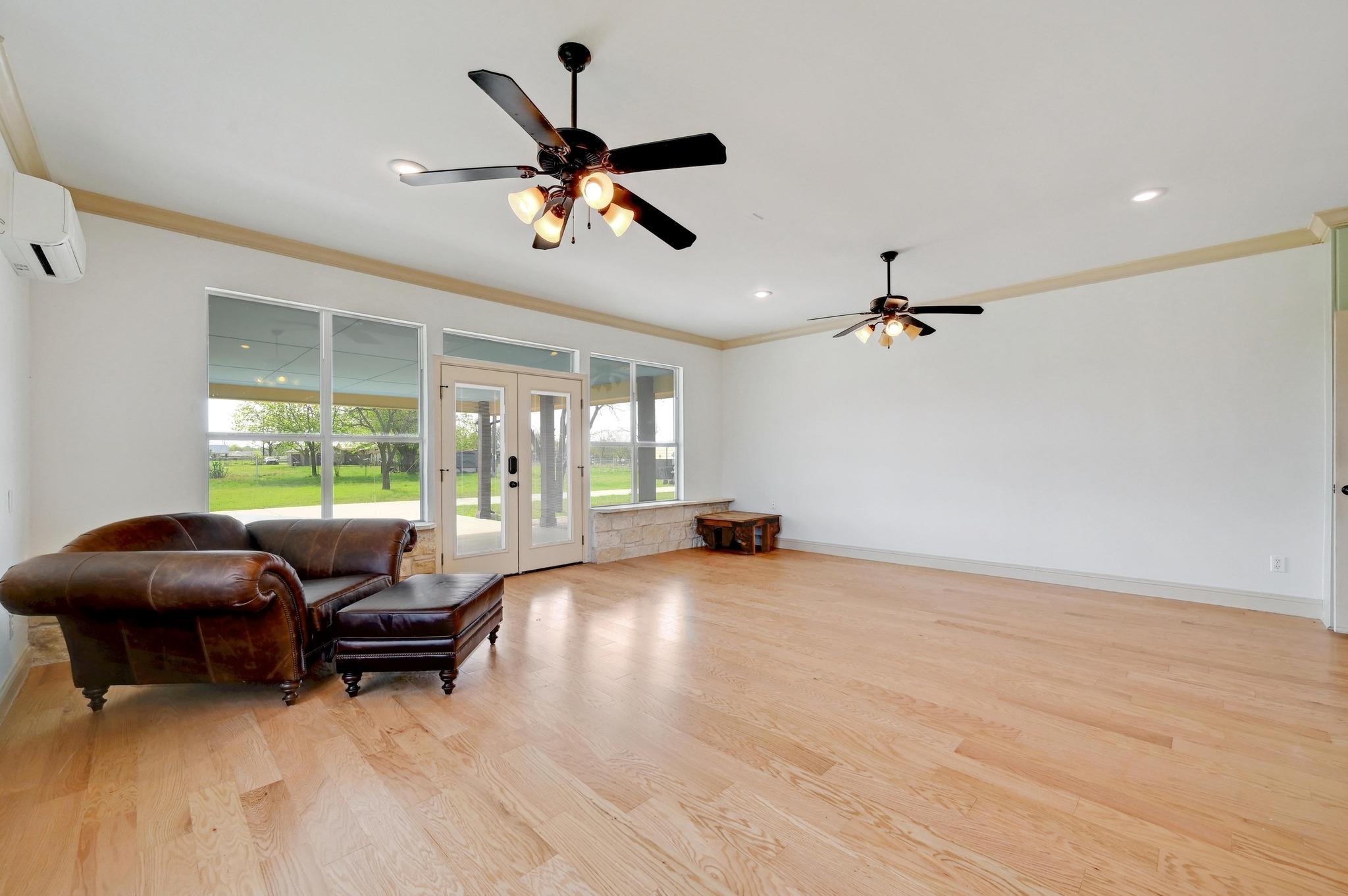 100 Prim Rose, Blanco, TX 78606