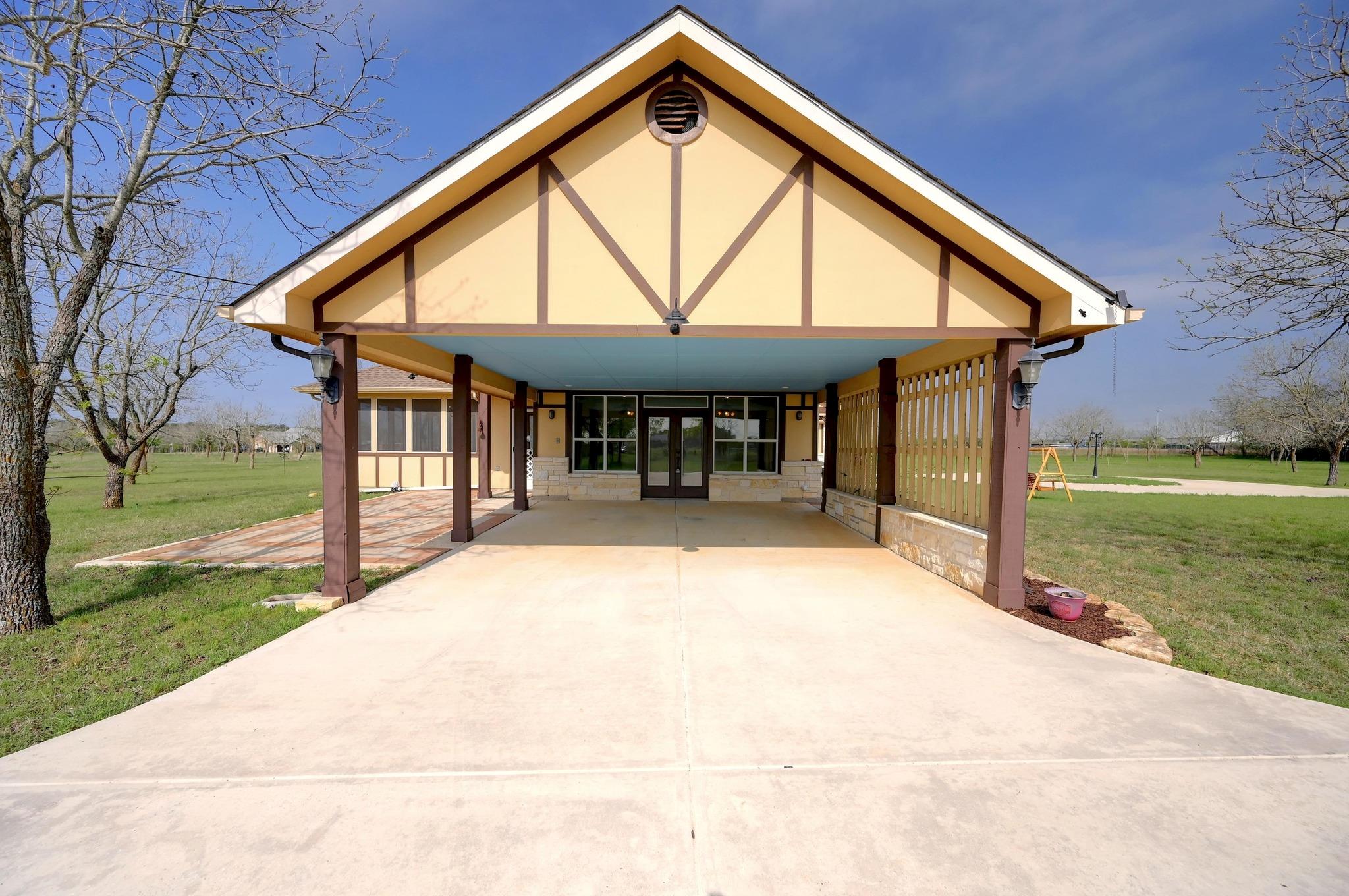 100 Prim Rose, Blanco, TX 78606