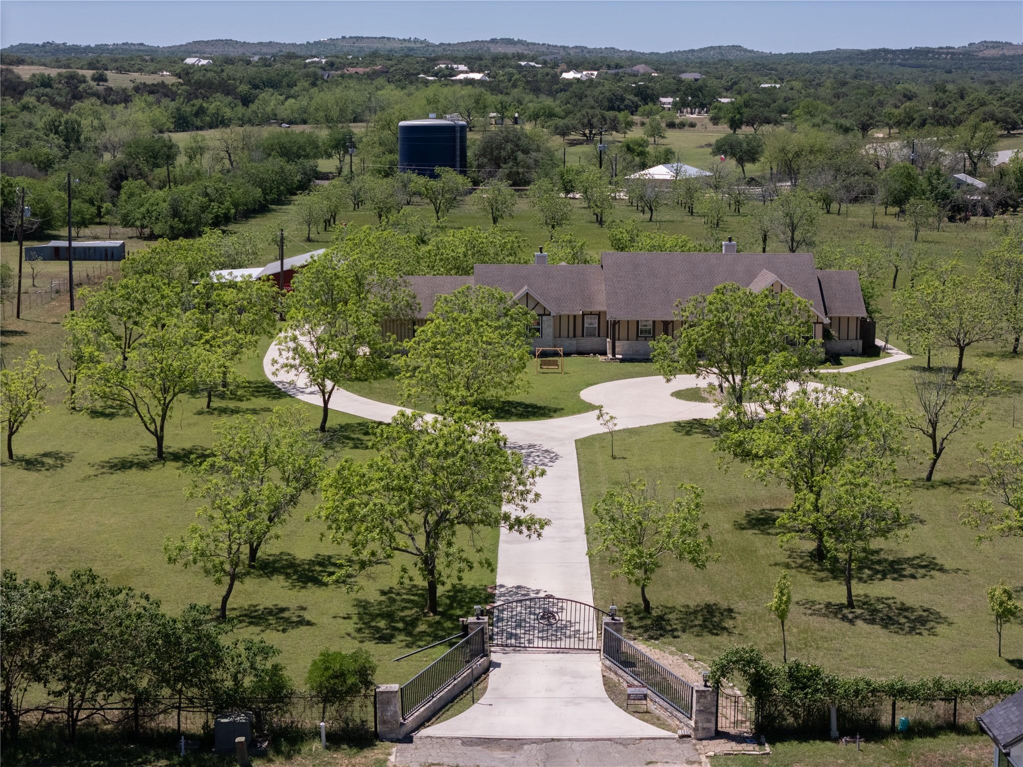 100 Prim Rose, Blanco, TX 78606