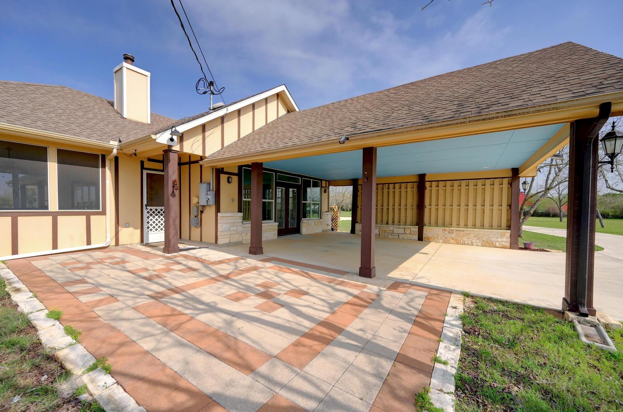 100 Prim Rose, Blanco, TX 78606