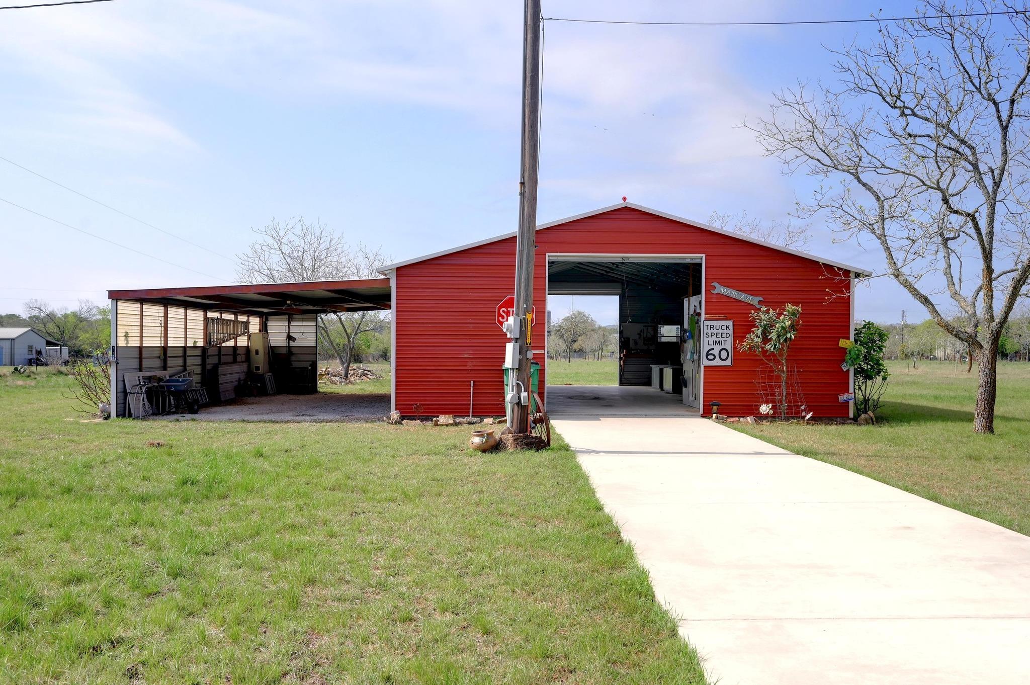 100 Prim Rose, Blanco, TX 78606