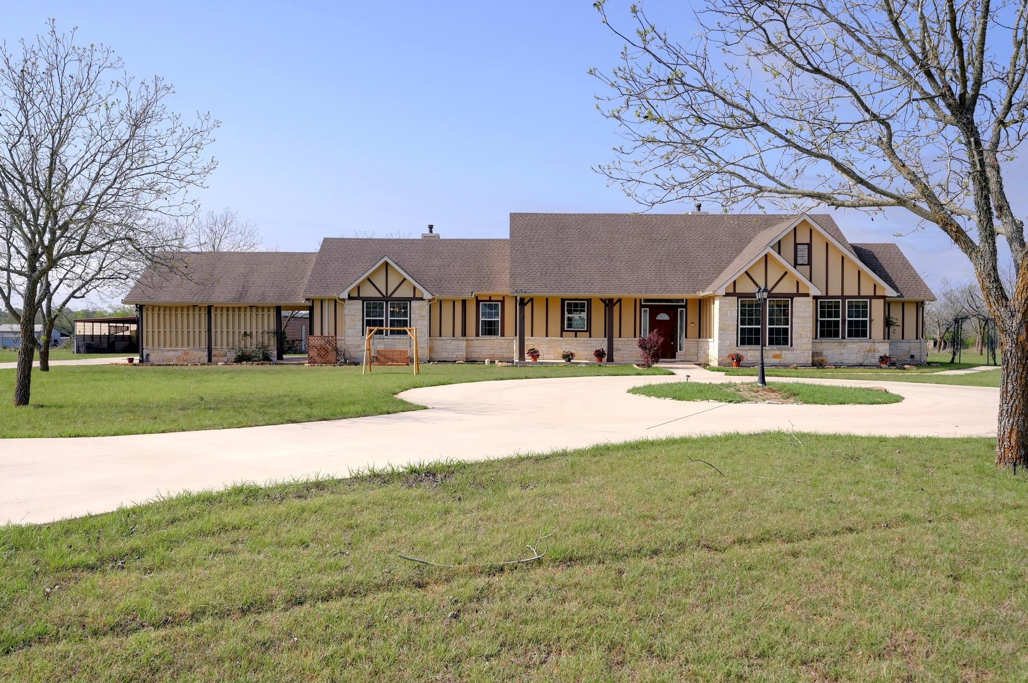100 Prim Rose, Blanco, TX 78606