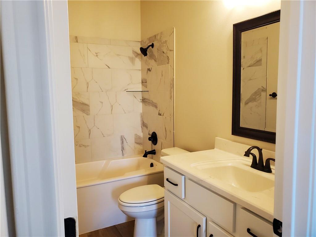 513 Seabiscuit Dr, Jarrell, TX 76537