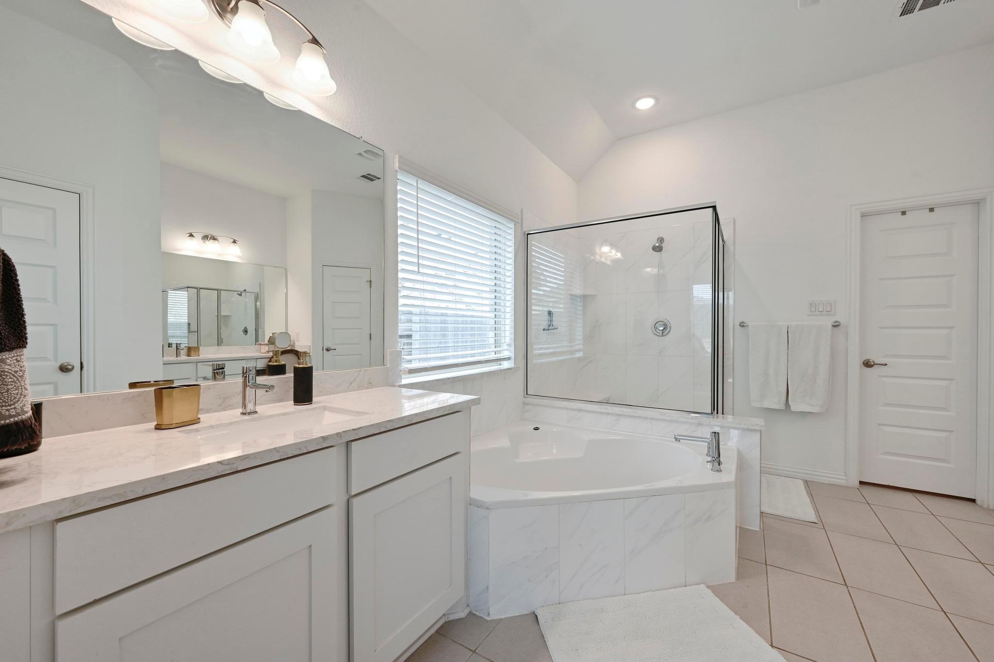 293 Cherrystone Loop, Buda, TX 78610