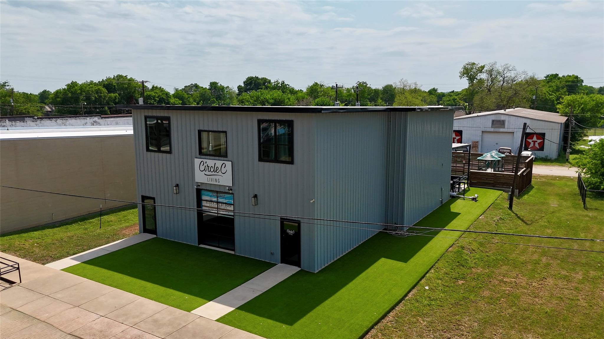 617 Main St, Lexington, TX 78947