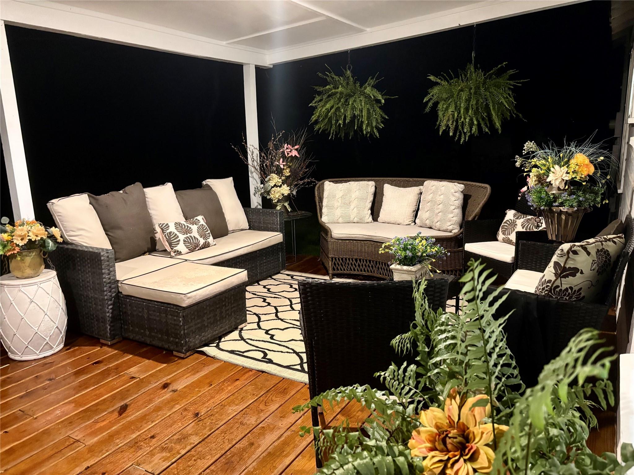 904 Fisher St, Taylor, TX 76574