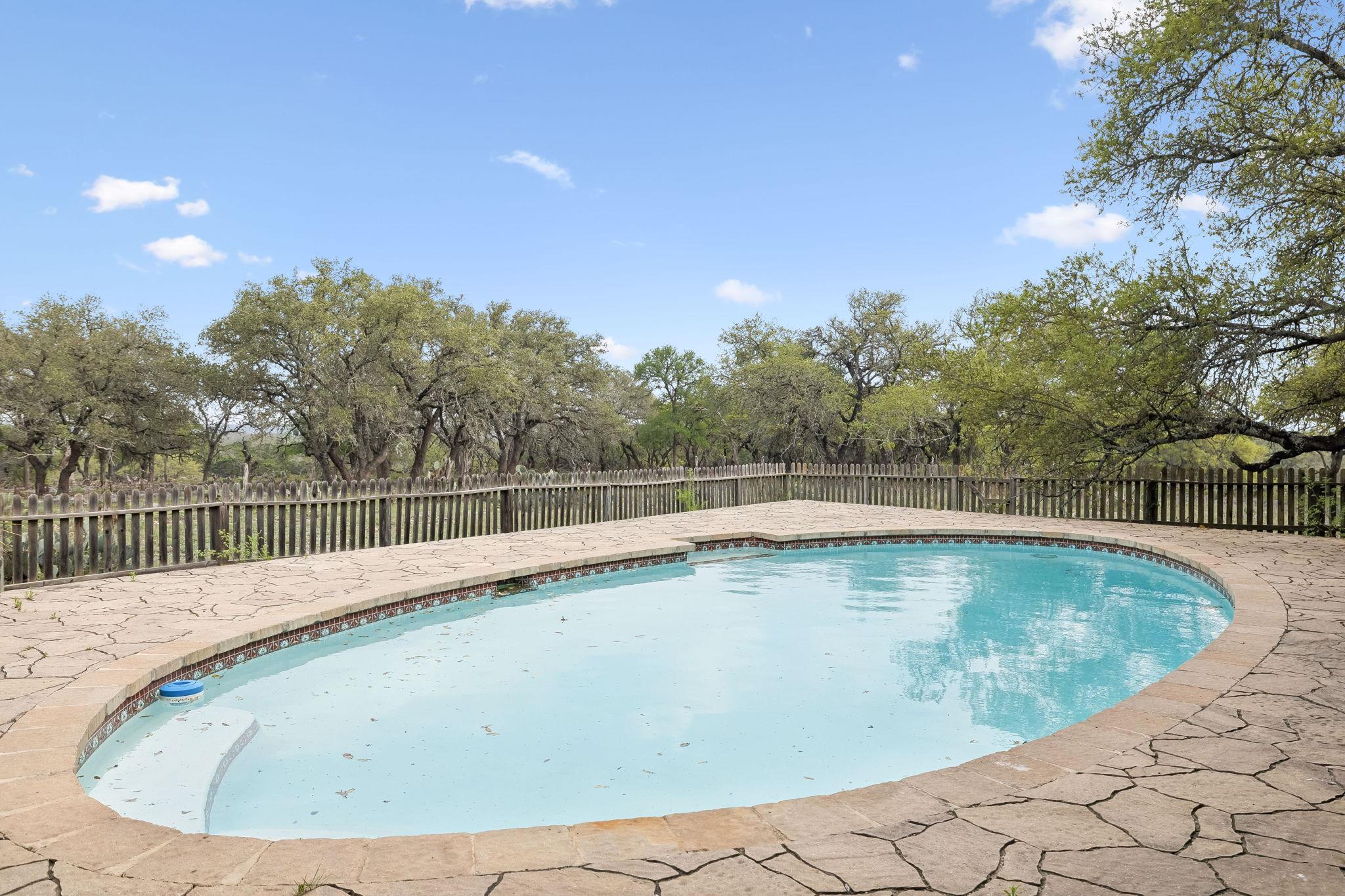 27846 Natural Bridge Caverns Rd, San Antonio, TX 78266