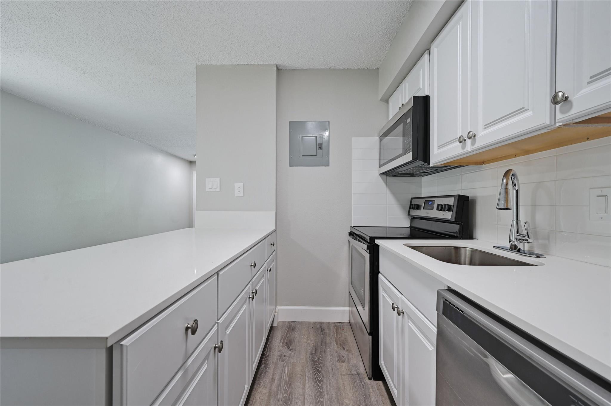 1200 Banister Ln # 5, Austin, TX 78704