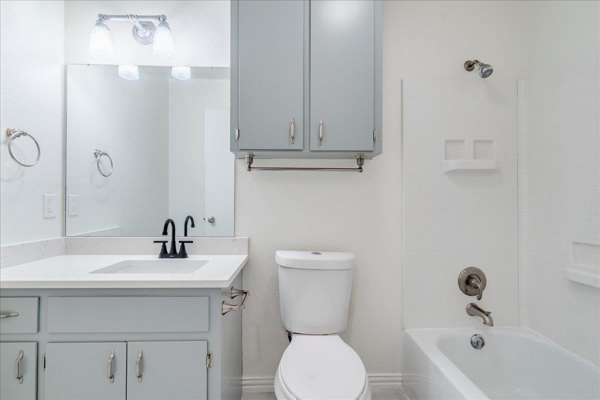 706 WINDSOR Rd, Round Rock, TX 78664