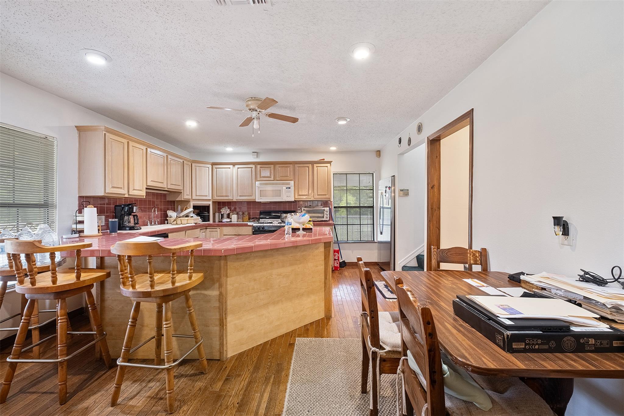 135 University Dr, Cedar Creek, TX 78612