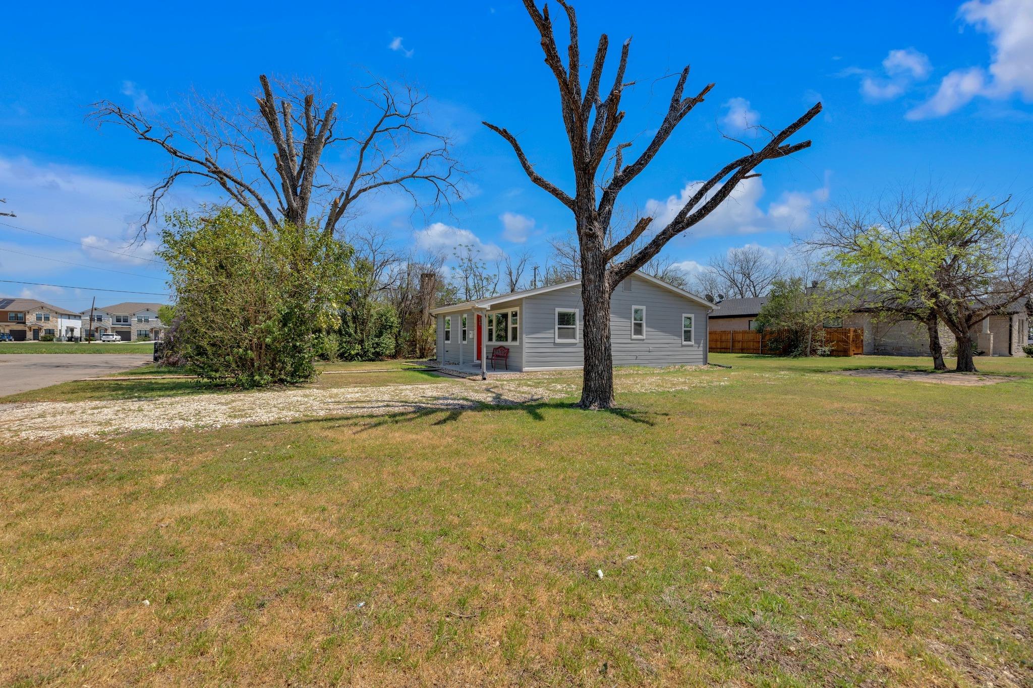 606 E 19th St, Georgetown, TX 78626