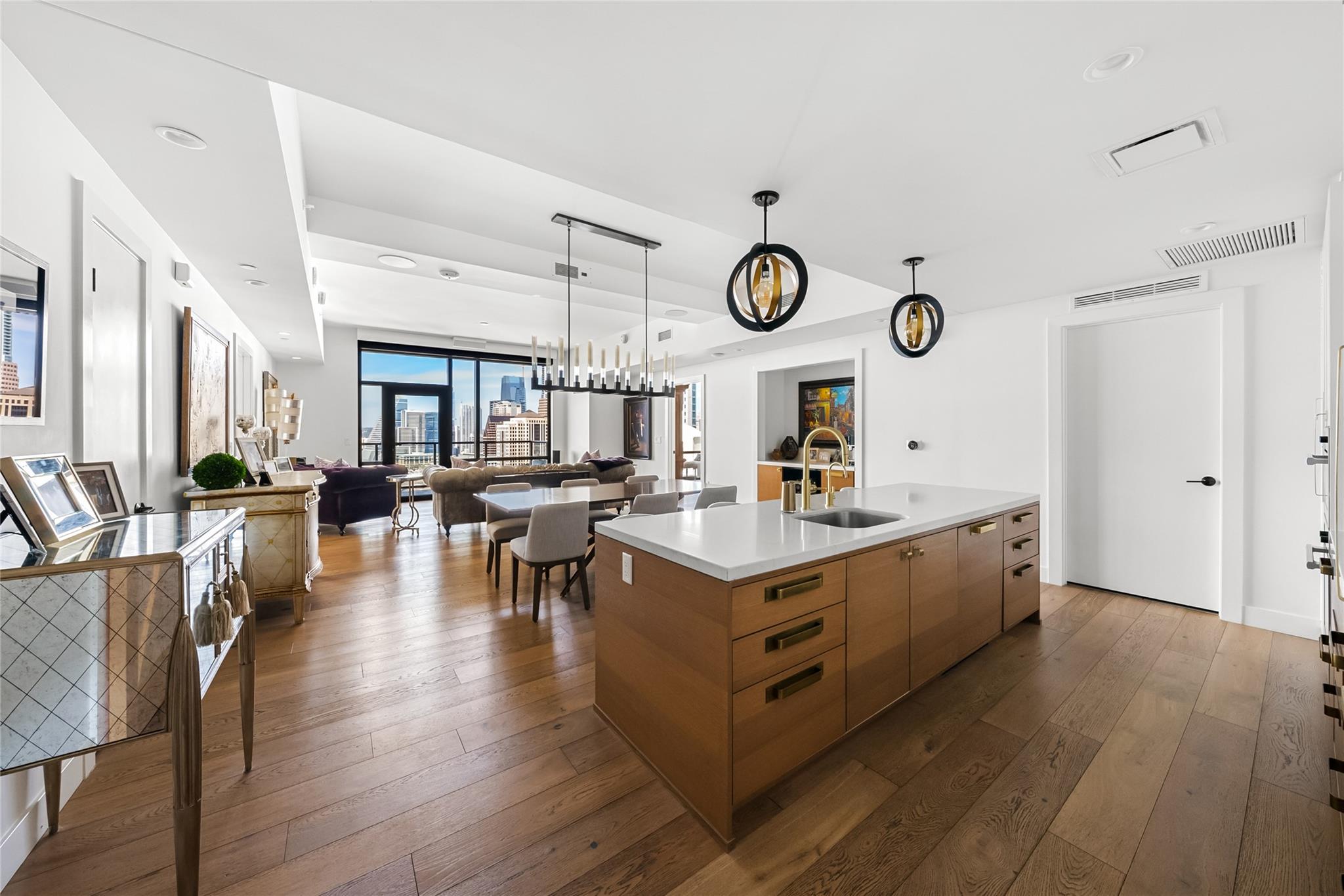 70 Rainey St # 2106, Austin, TX 78701