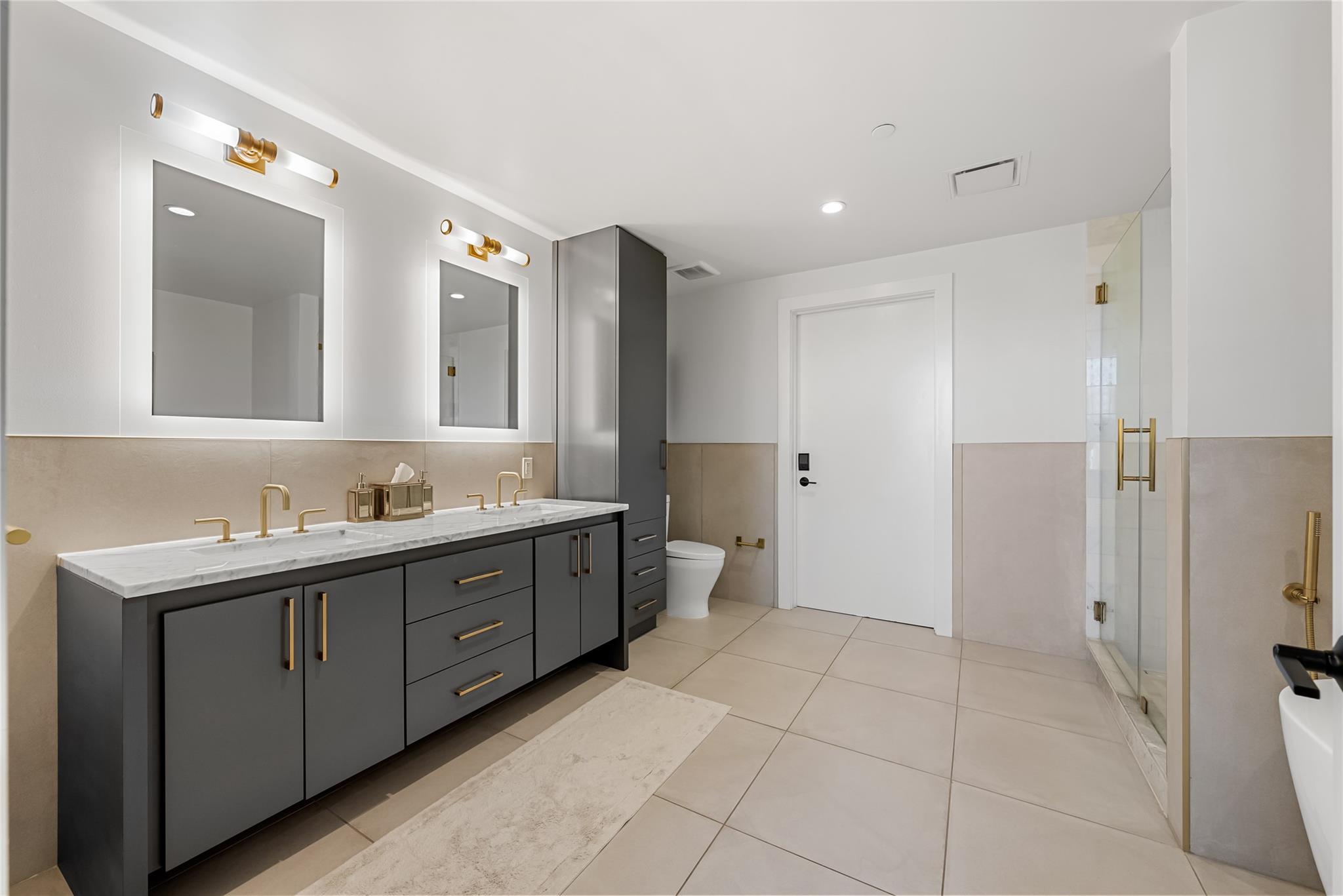 70 Rainey St # 2106, Austin, TX 78701