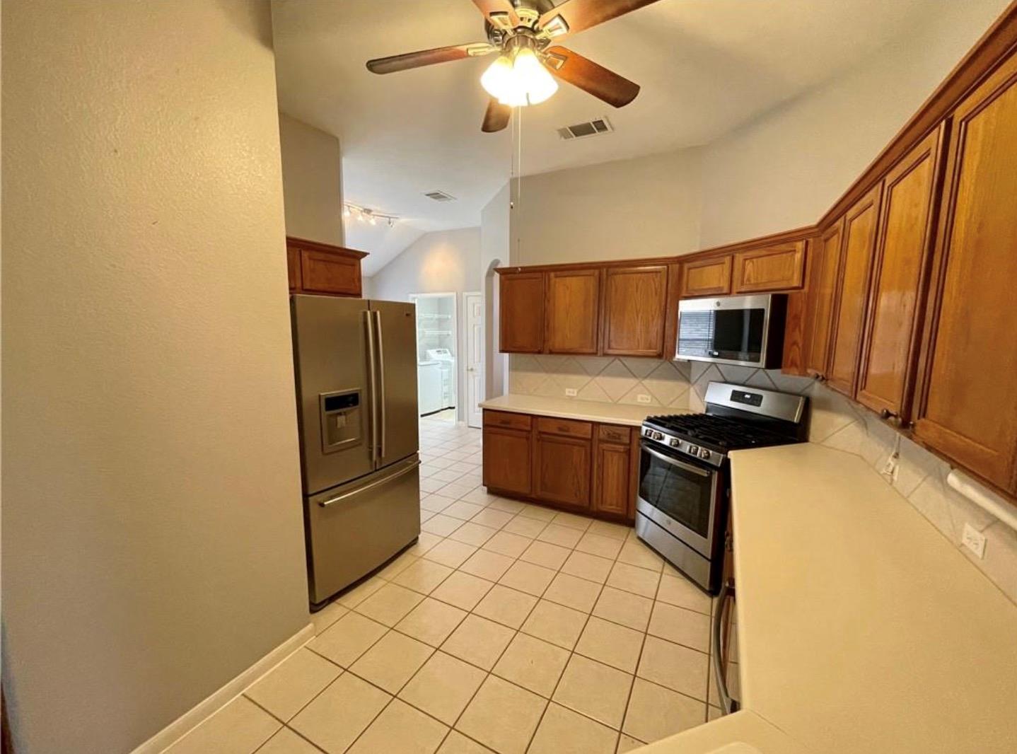 218 Grand Isle Dr, Round Rock, TX 78665