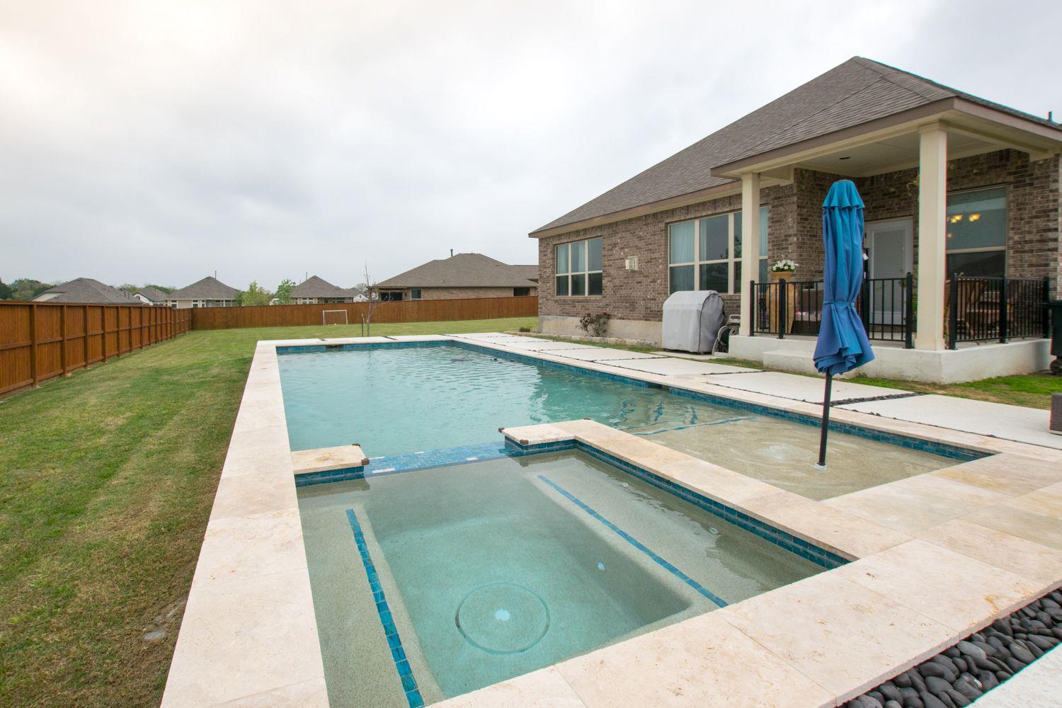 127 Lightfoot Trl, Bastrop, TX 78602