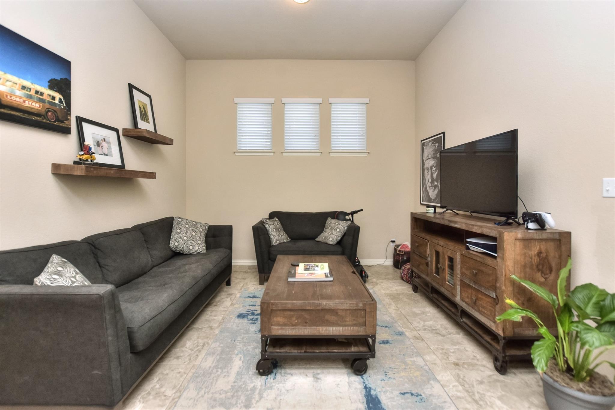 117 Salt Fork Dr, Liberty Hill, TX 78642