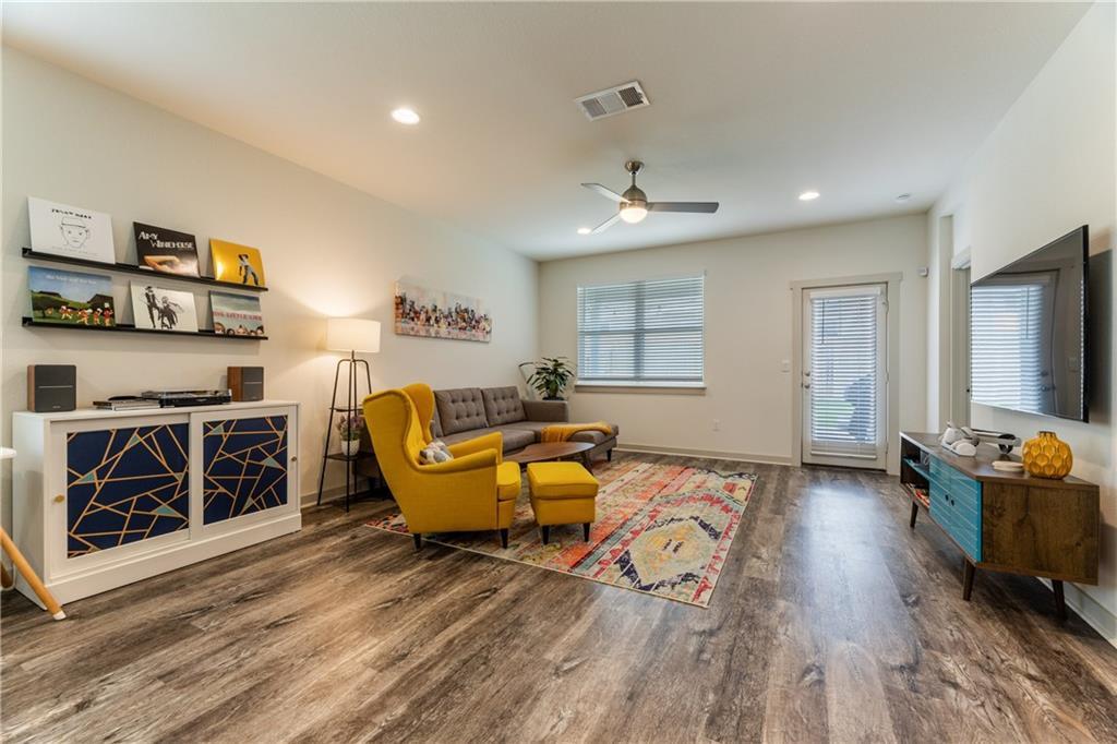 8021 City Top Blvd, Austin, TX 78724