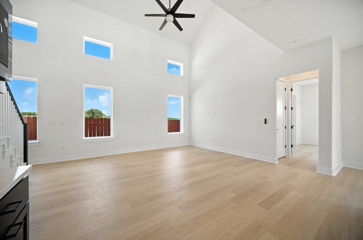 12105 Cearley Dr, Austin, TX 78758