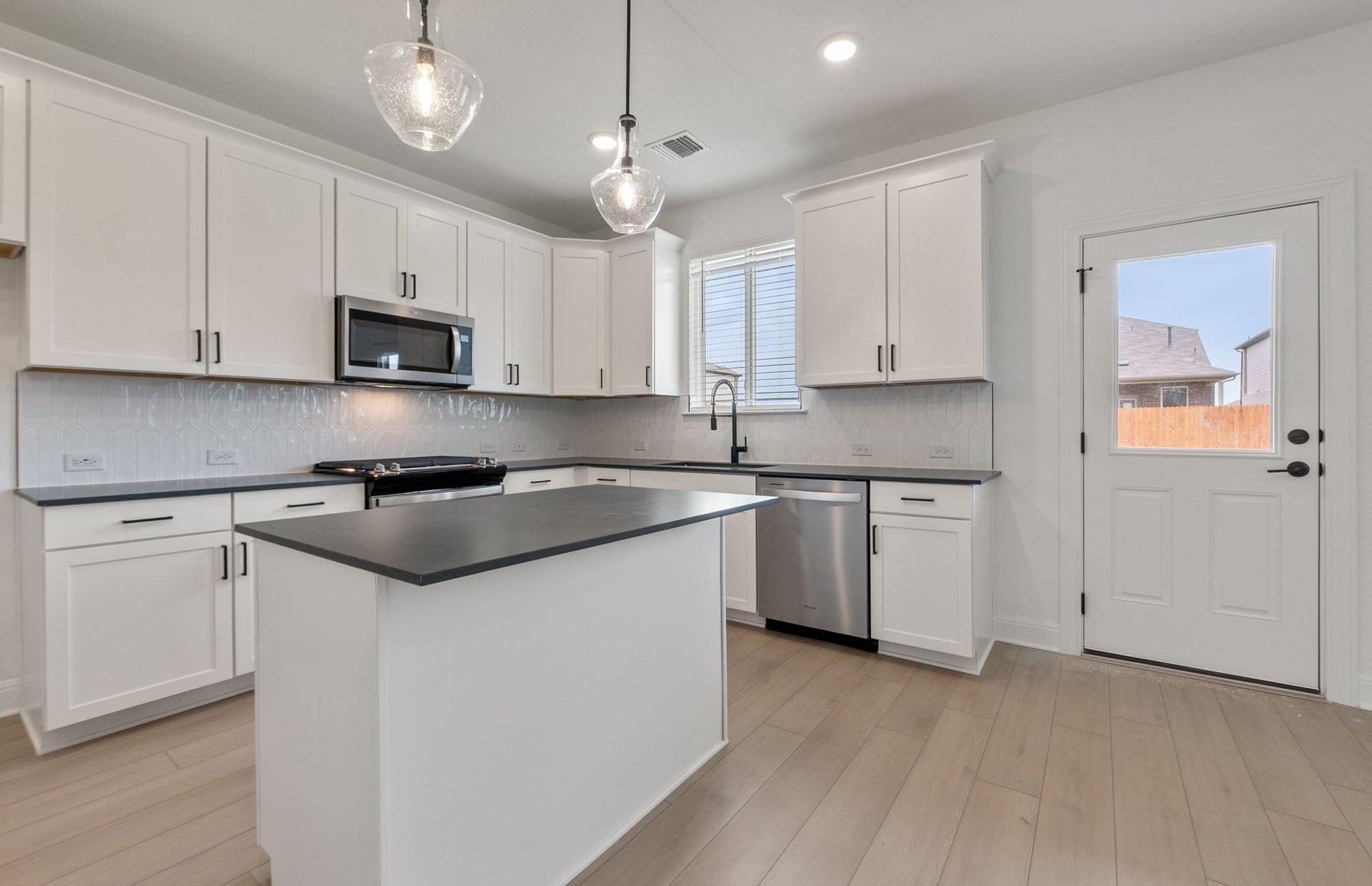 13320 Lapoynor St, Manor, TX 78653