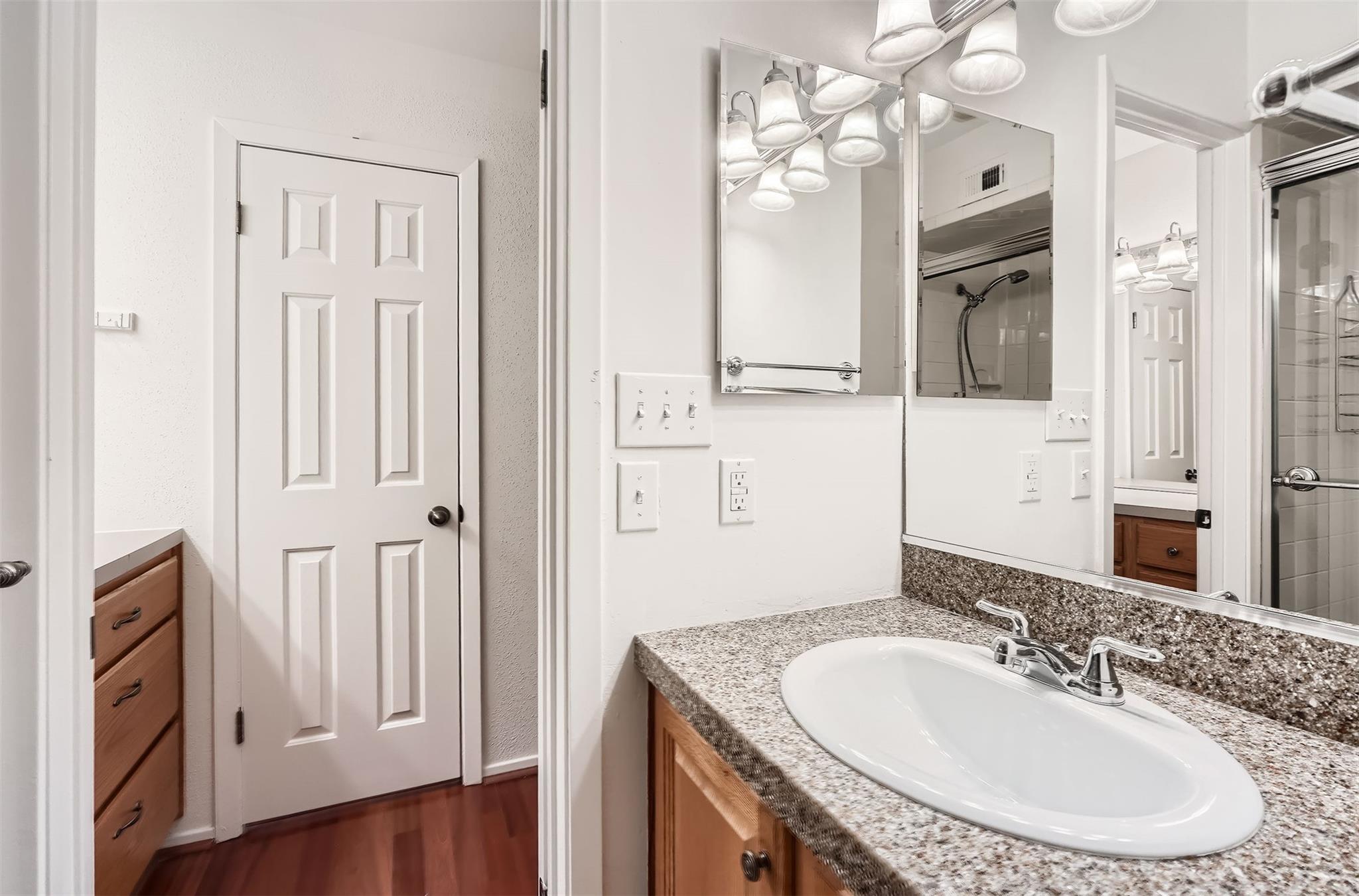 6609 Valleyside Rd, Austin, TX 78731