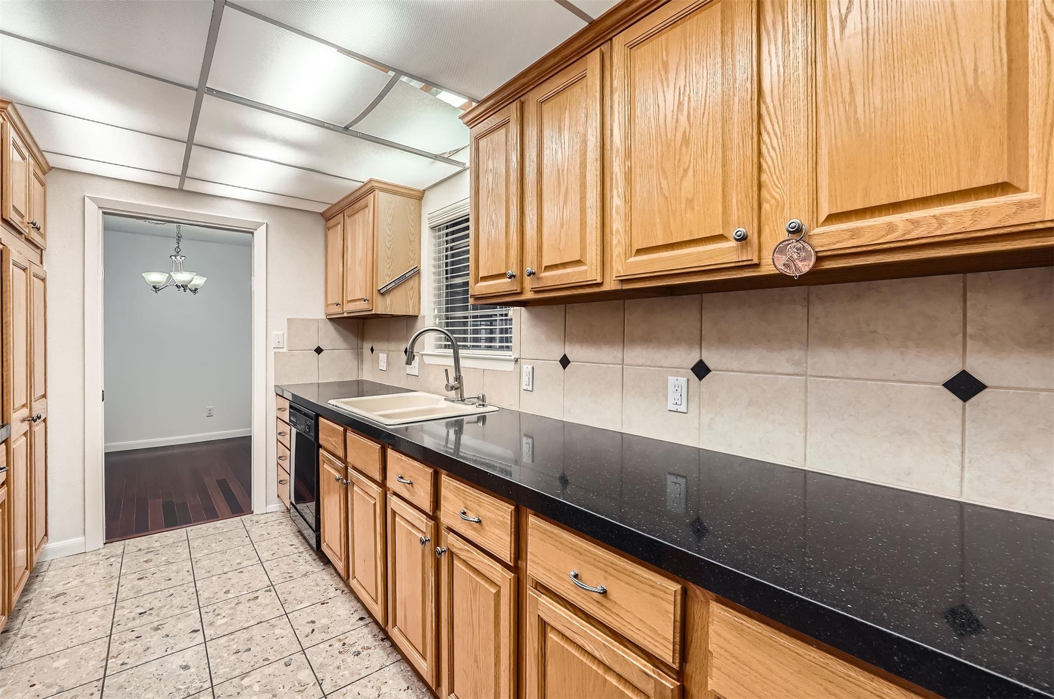 6609 Valleyside Rd, Austin, TX 78731