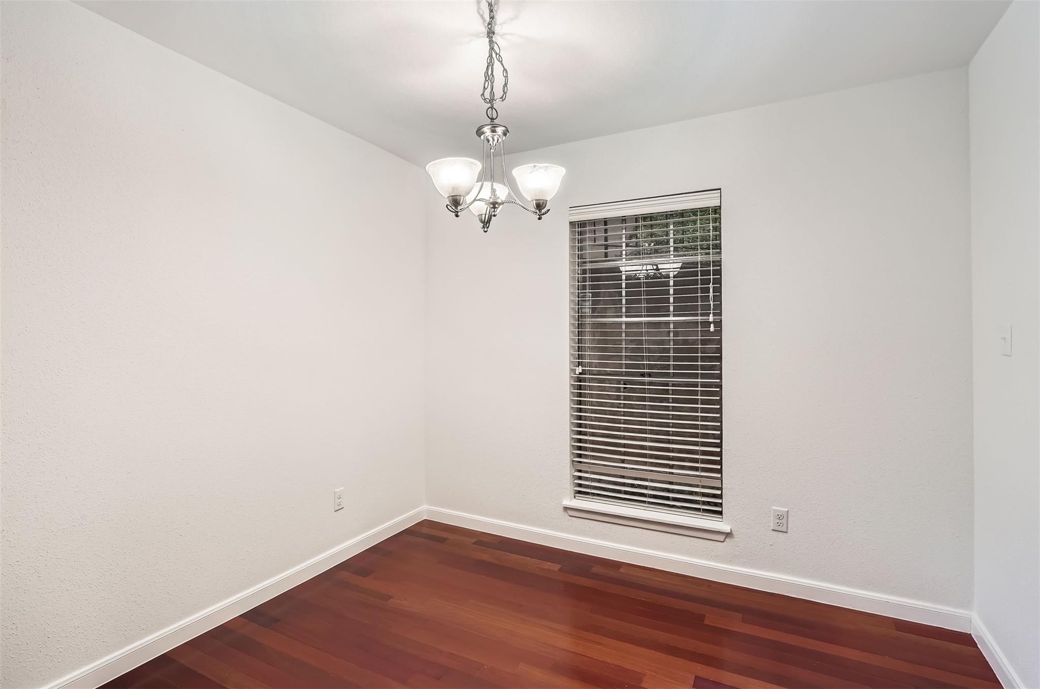 6609 Valleyside Rd, Austin, TX 78731