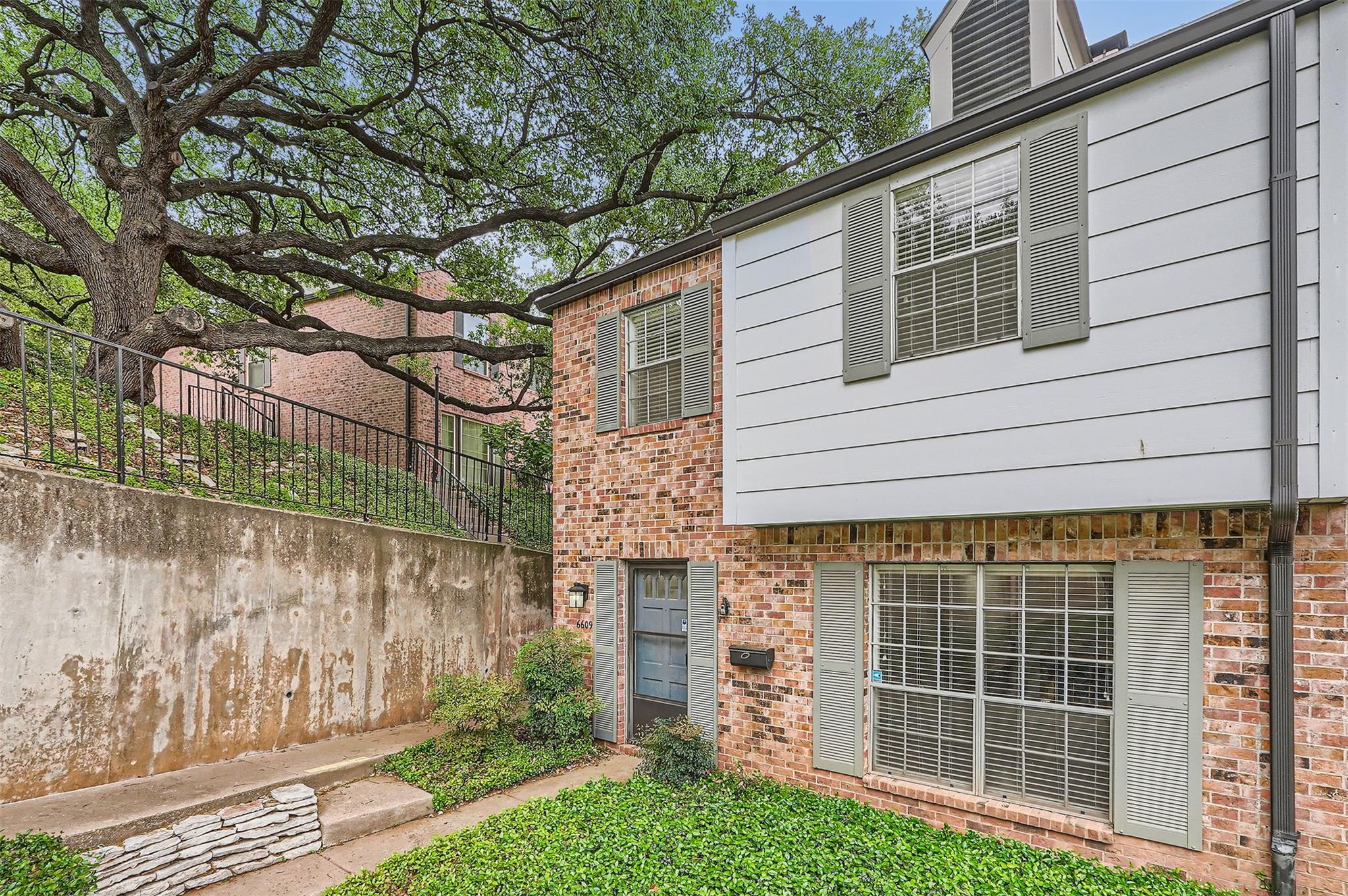 6609 Valleyside Rd, Austin, TX 78731