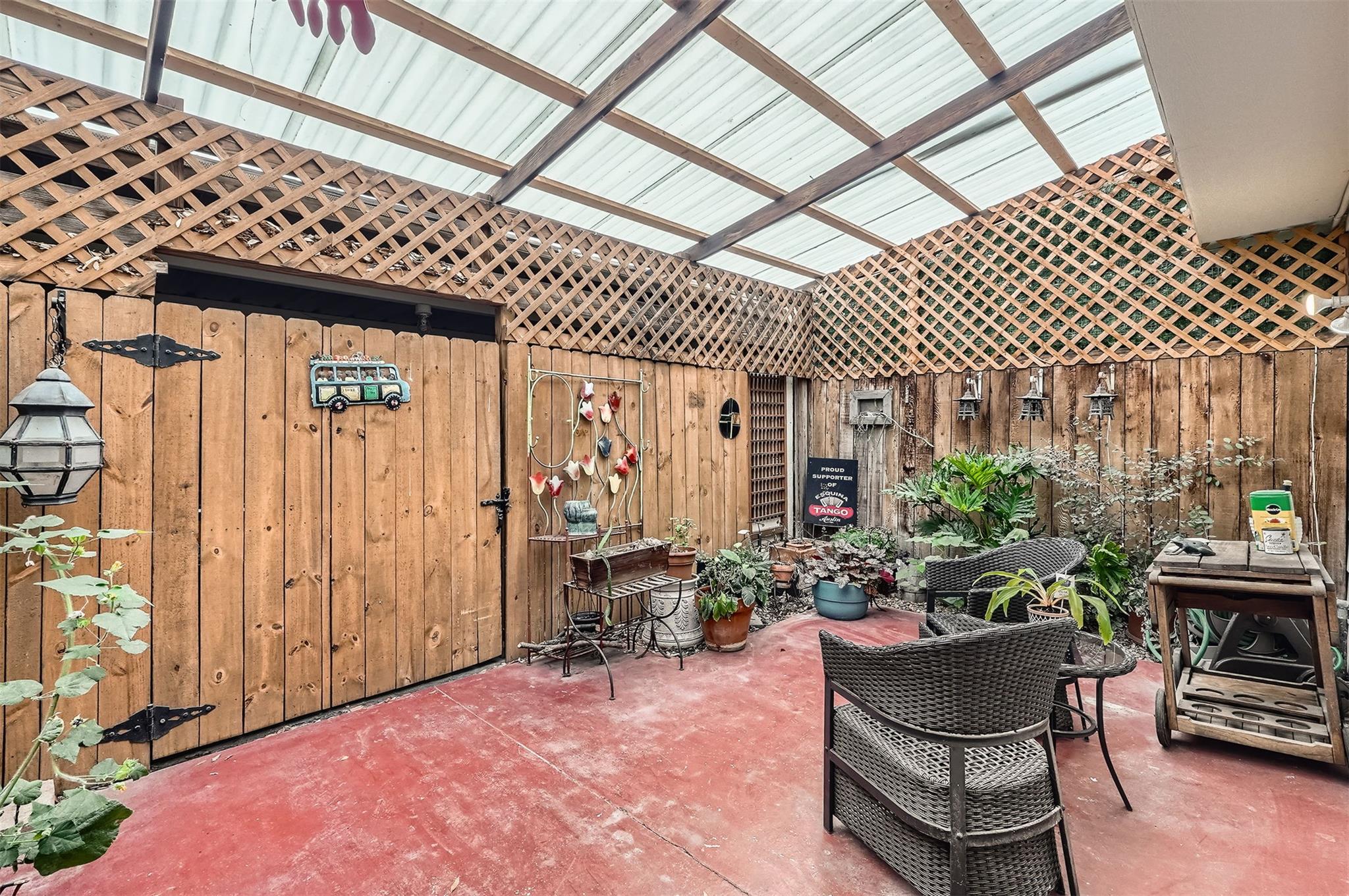 6609 Valleyside Rd, Austin, TX 78731