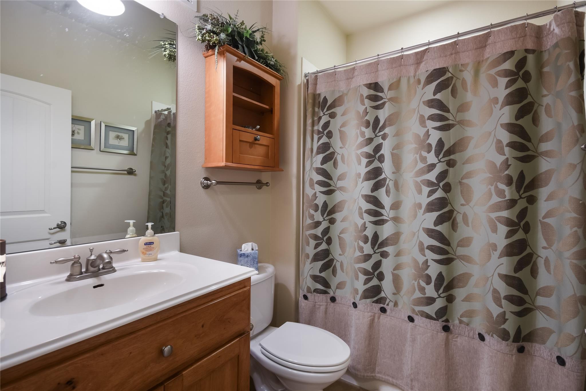 17700 Edgewood Way # 203, Jonestown, TX 78645