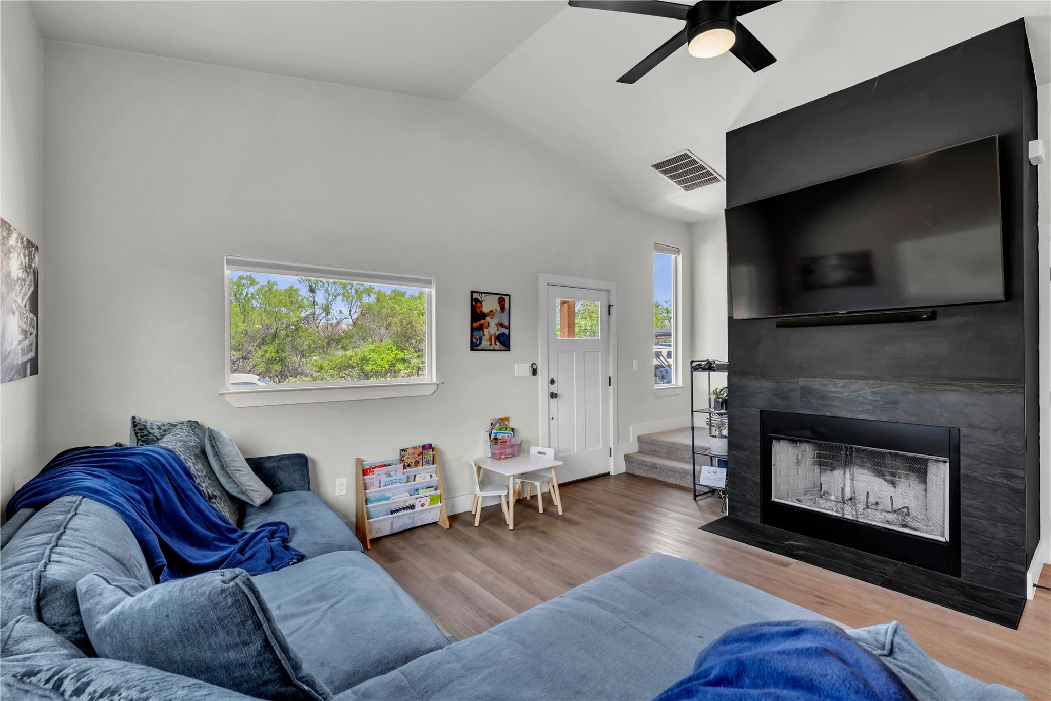 230 Rosehill Dr, Granite Shoals, TX 78654