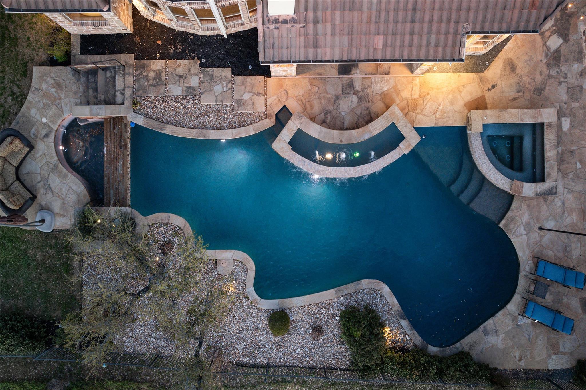 4008 Sugarloaf Dr, Austin, TX 78738