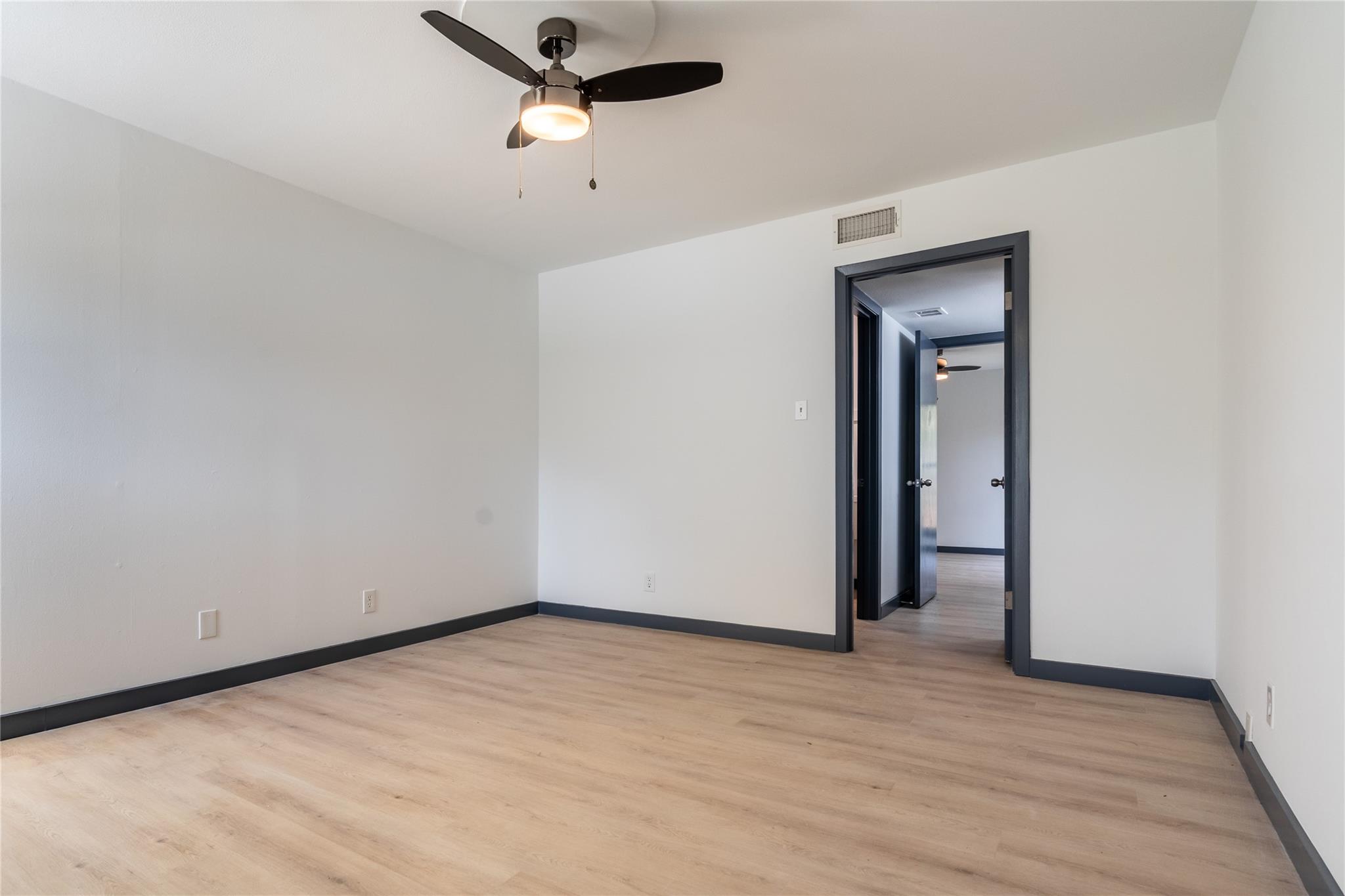 6007 SHADOW VALLEY Cv # A, Austin, TX 78731